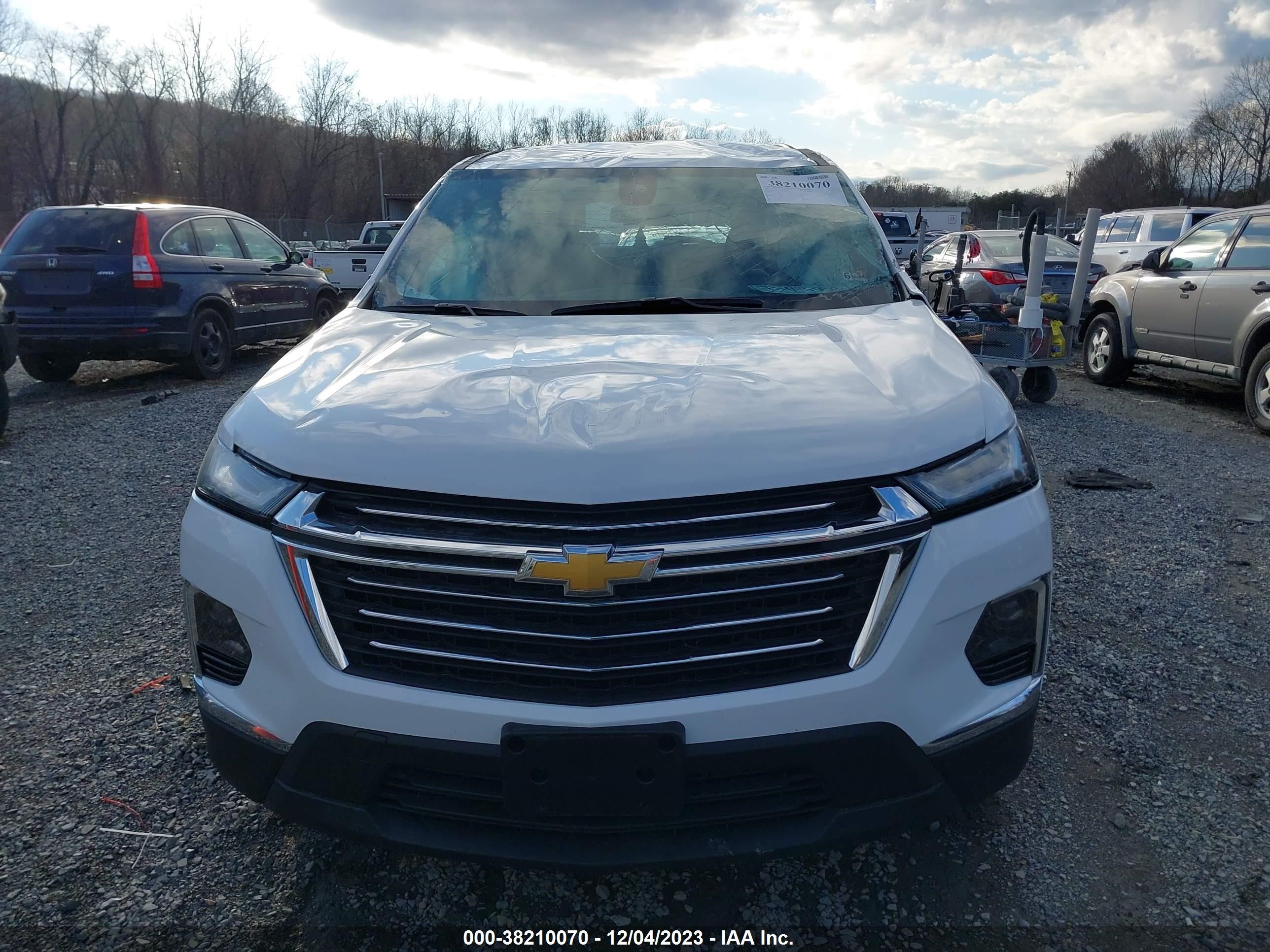 Photo 10 VIN: 1GNERHKW4PJ200256 - CHEVROLET TRAVERSE 