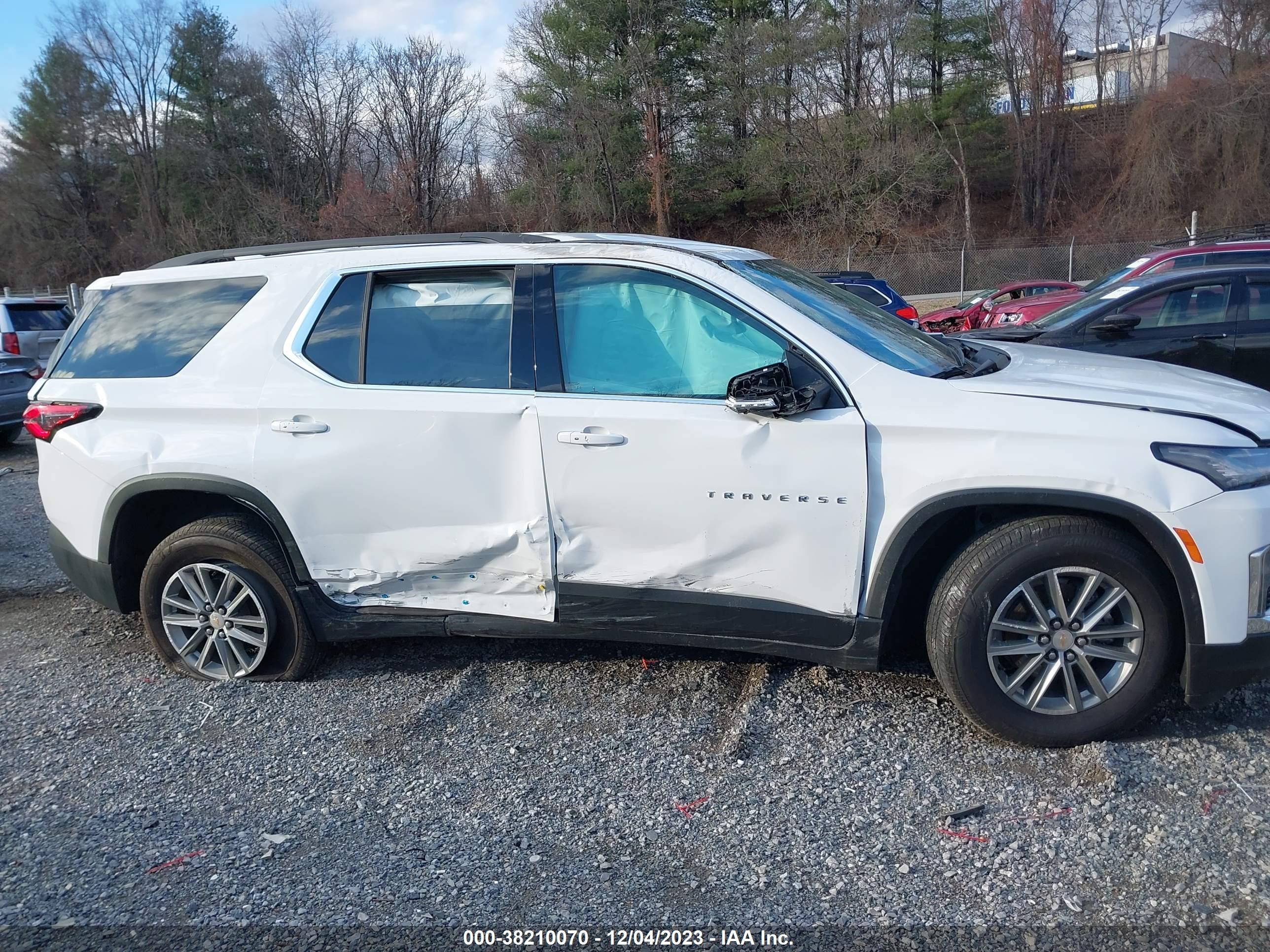 Photo 11 VIN: 1GNERHKW4PJ200256 - CHEVROLET TRAVERSE 