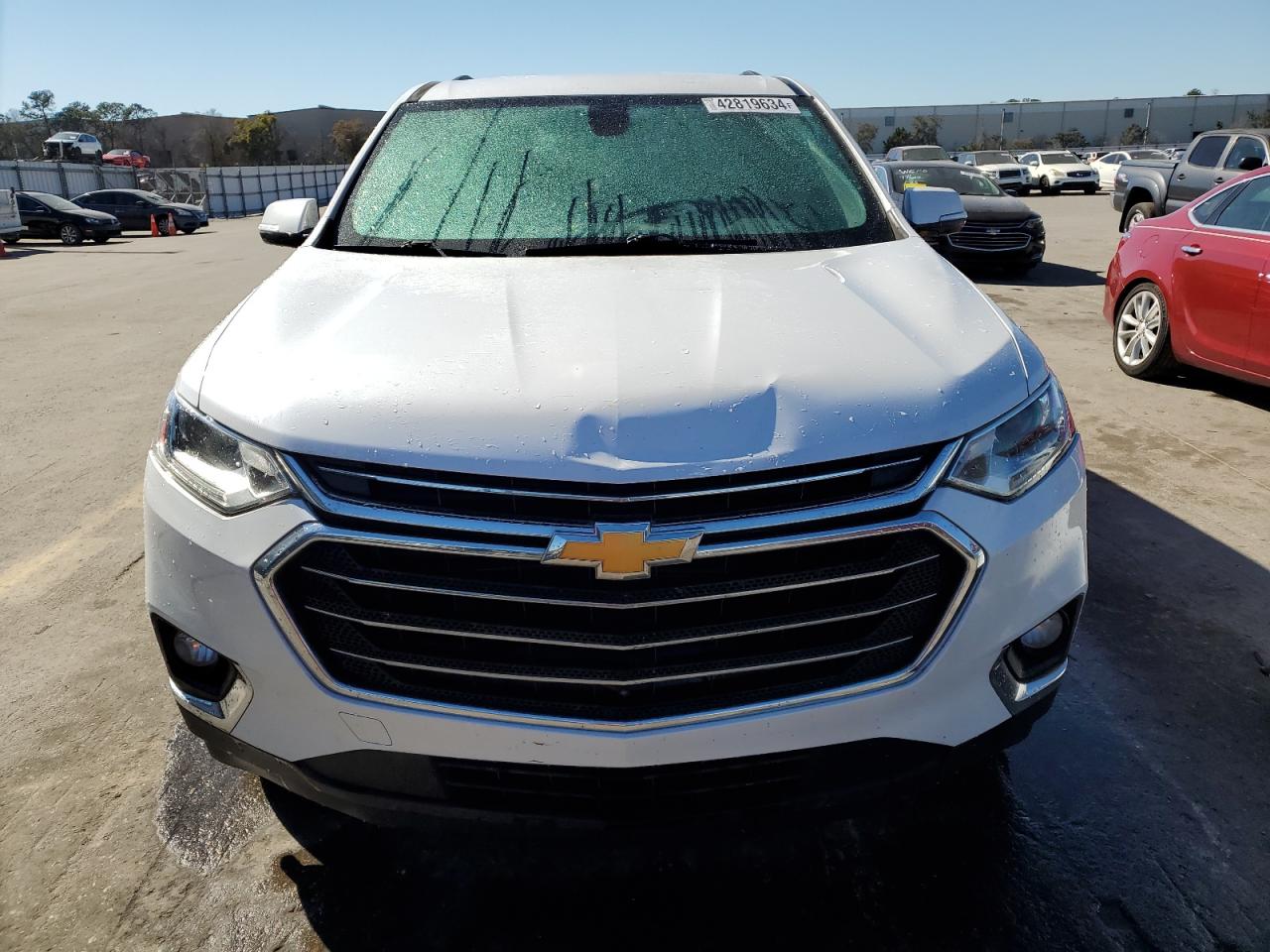 Photo 4 VIN: 1GNERHKW9KJ284454 - CHEVROLET TRAVERSE 