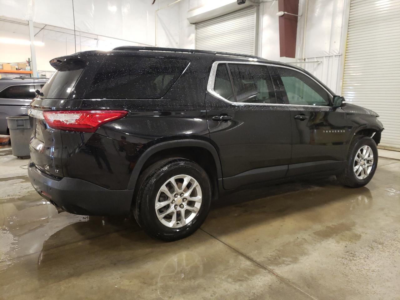 Photo 2 VIN: 1GNERHKWXKJ290134 - CHEVROLET TRAVERSE 