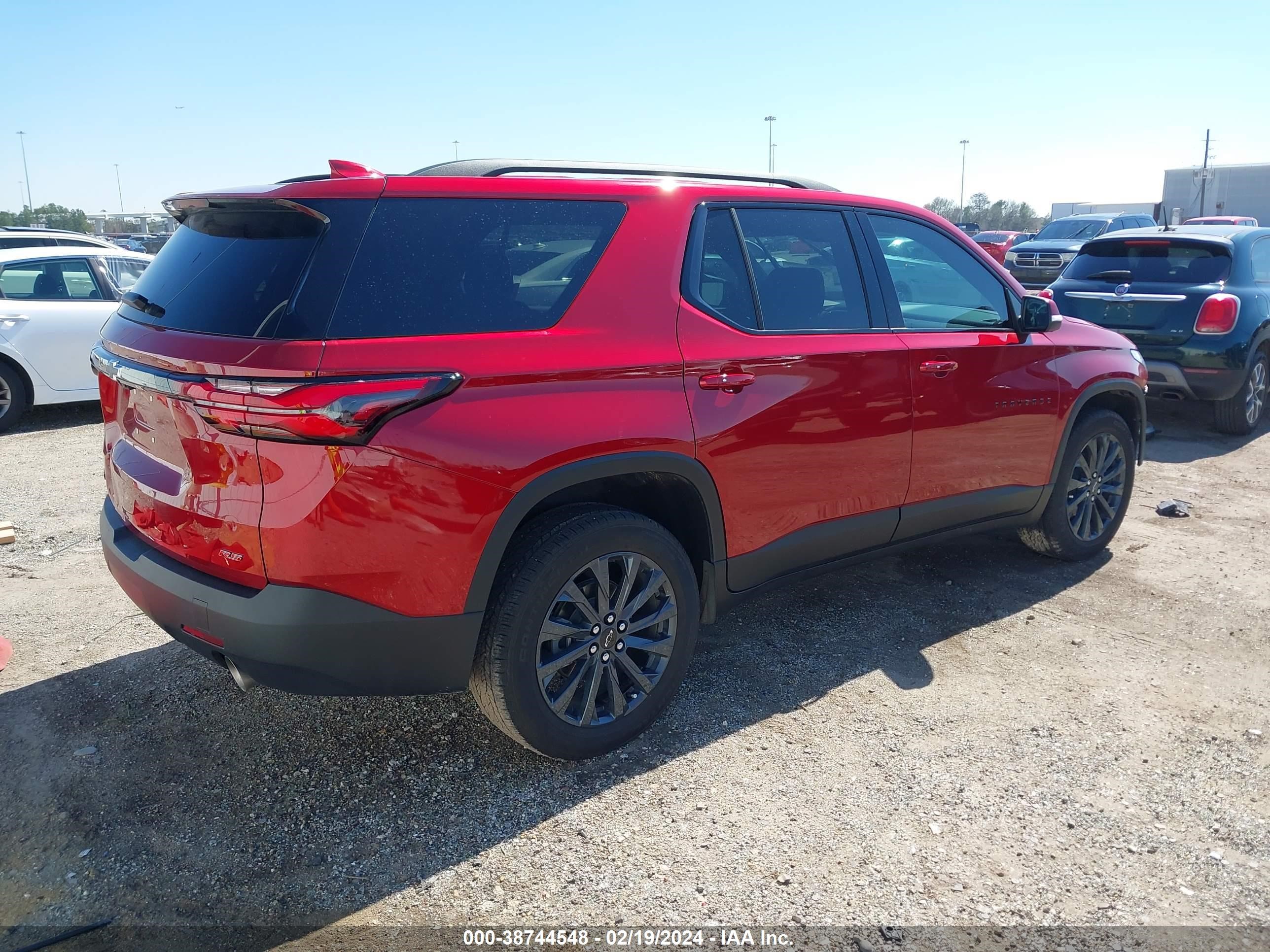 Photo 3 VIN: 1GNERJKW2PJ228435 - CHEVROLET TRAVERSE 