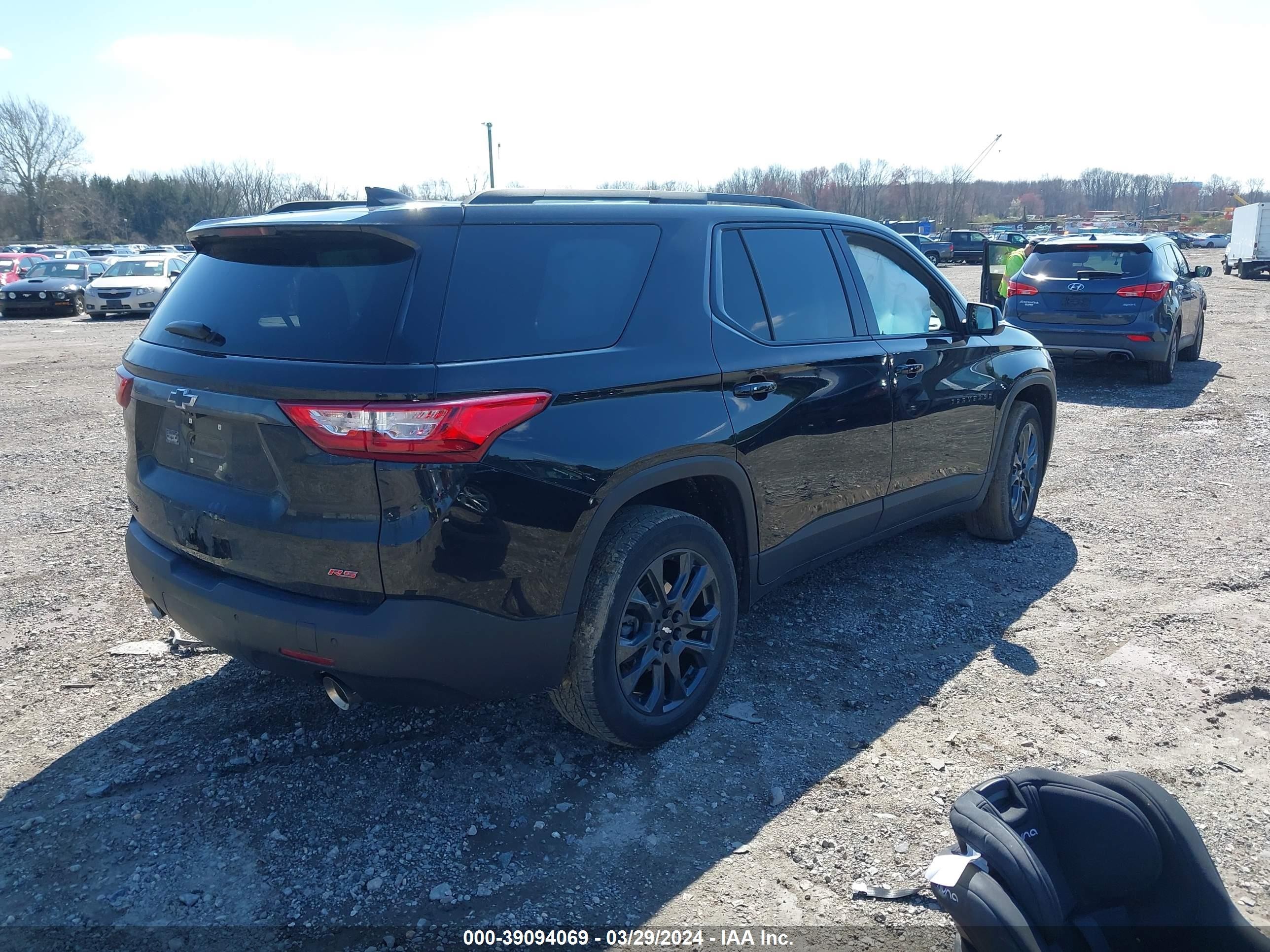 Photo 3 VIN: 1GNERJKW4MJ213849 - CHEVROLET TRAVERSE 