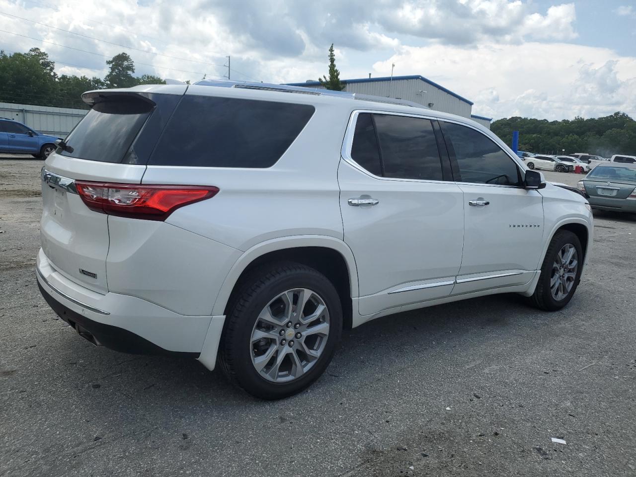 Photo 2 VIN: 1GNERKKW1JJ237530 - CHEVROLET TRAVERSE 