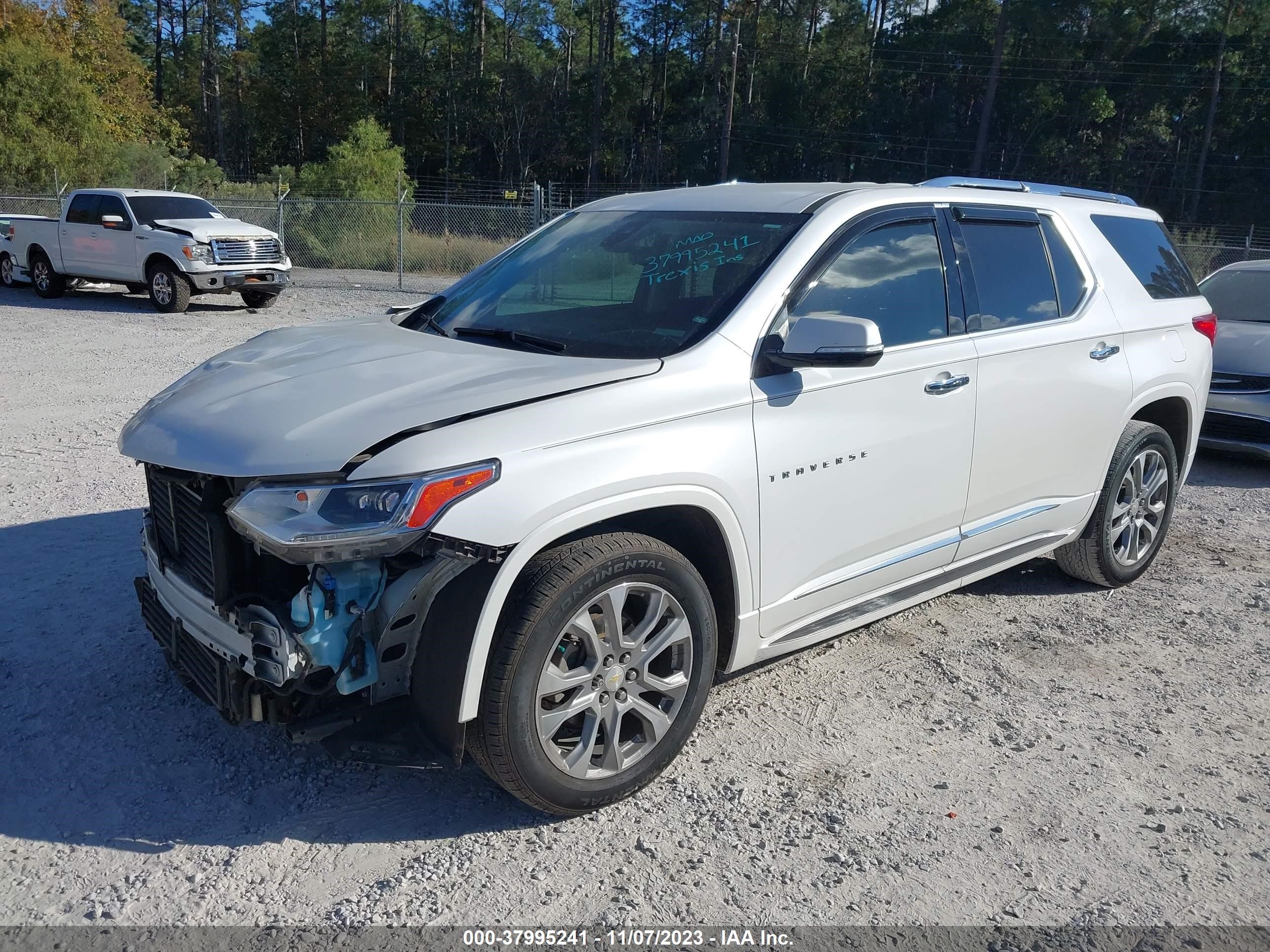 Photo 1 VIN: 1GNERKKW4KJ173775 - CHEVROLET TRAVERSE 