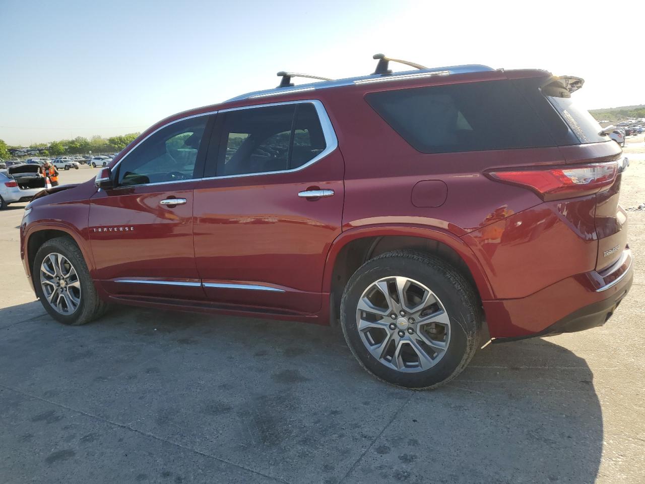 Photo 1 VIN: 1GNERKKW4KJ187207 - CHEVROLET TRAVERSE 