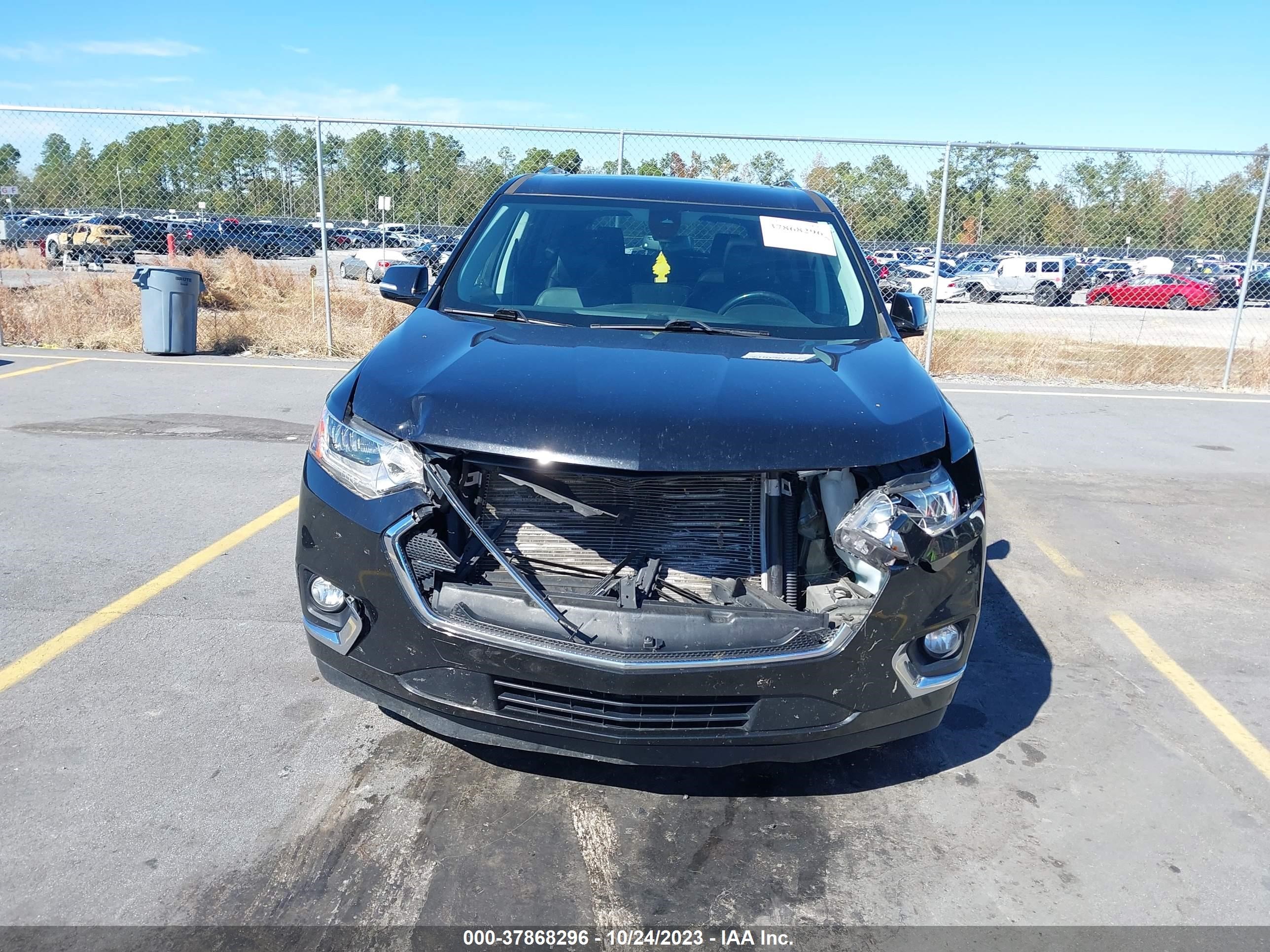 Photo 11 VIN: 1GNERKKW7KJ173835 - CHEVROLET TRAVERSE 