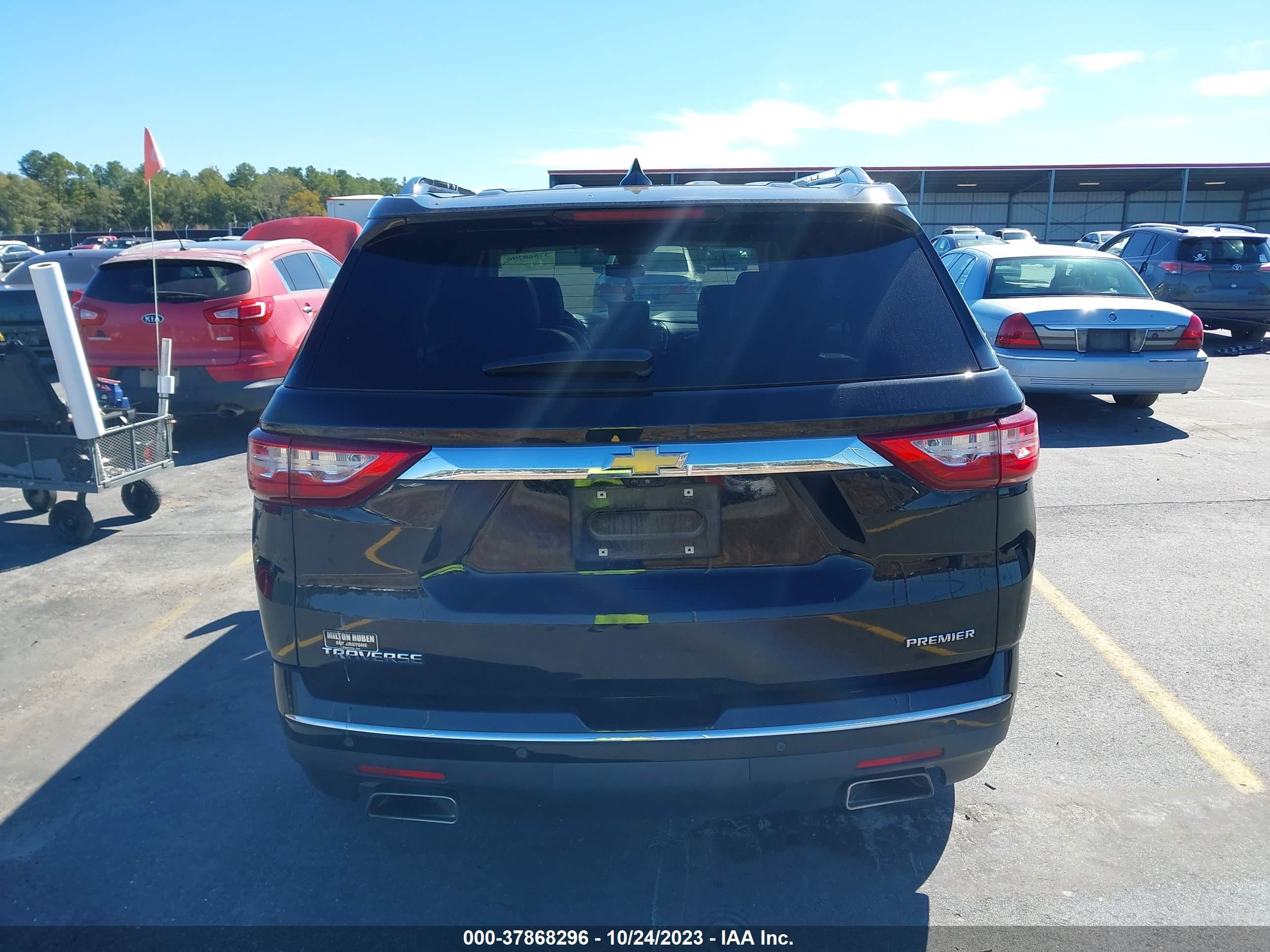 Photo 15 VIN: 1GNERKKW7KJ173835 - CHEVROLET TRAVERSE 