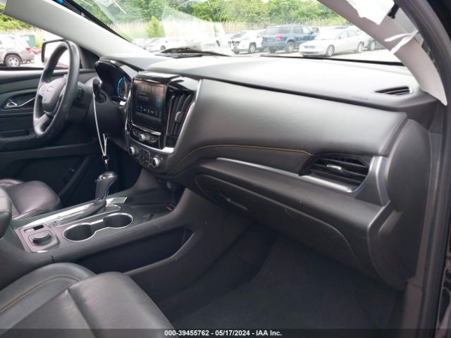 Photo 4 VIN: 1GNERKKWXJJ121002 - CHEVROLET TRAVERSE 