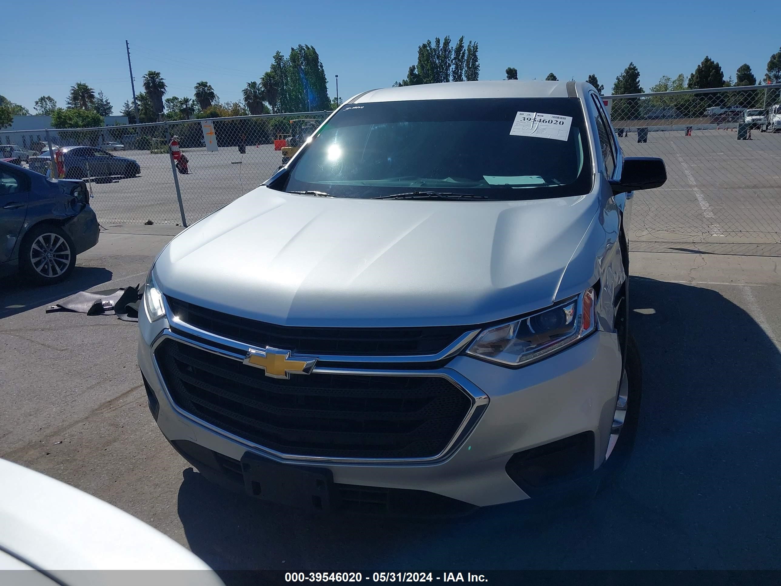 Photo 11 VIN: 1GNERLKW9KJ239243 - CHEVROLET TRAVERSE 