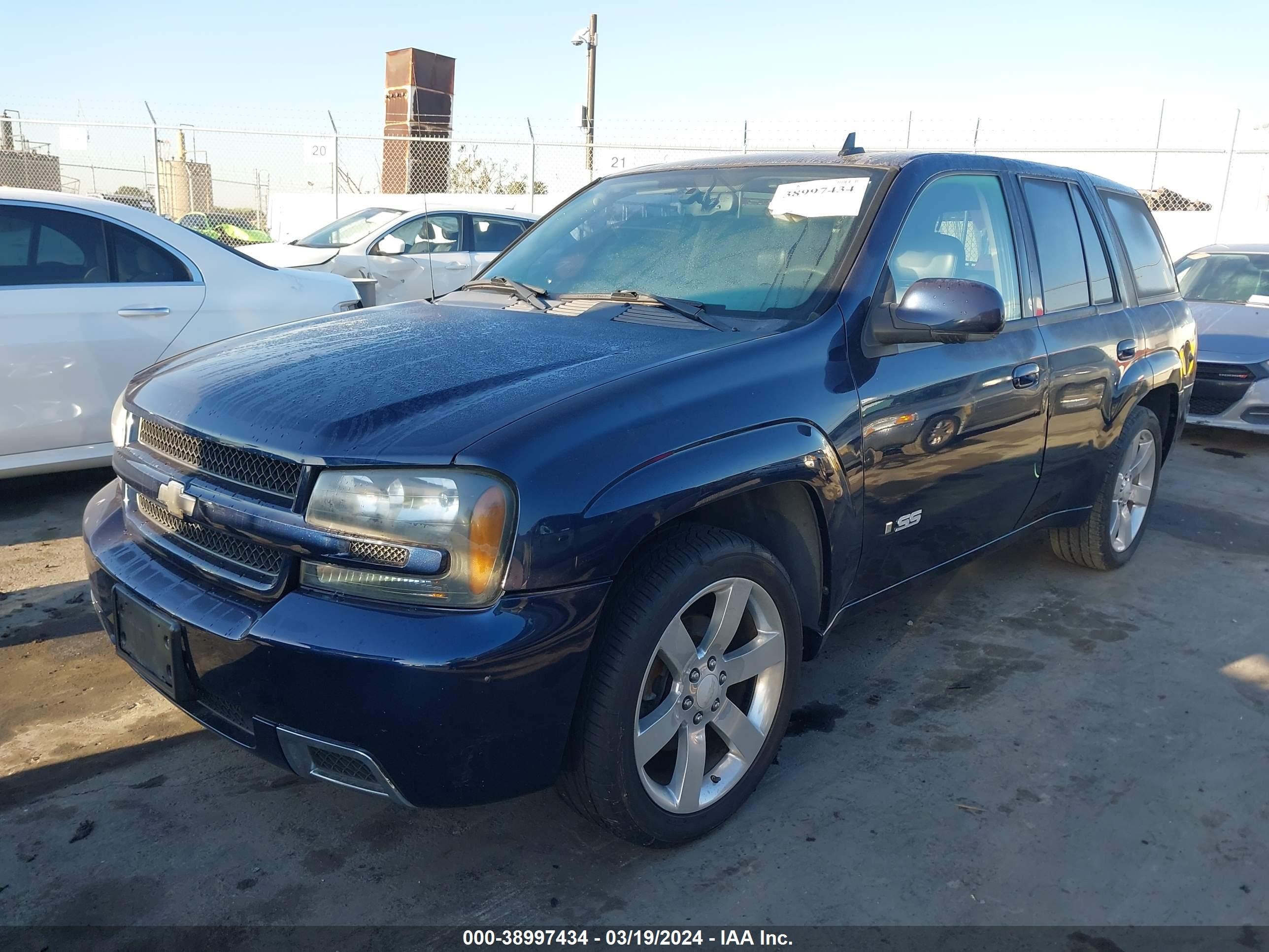 Photo 1 VIN: 1GNES13HX82262560 - CHEVROLET TRAILBLAZER 