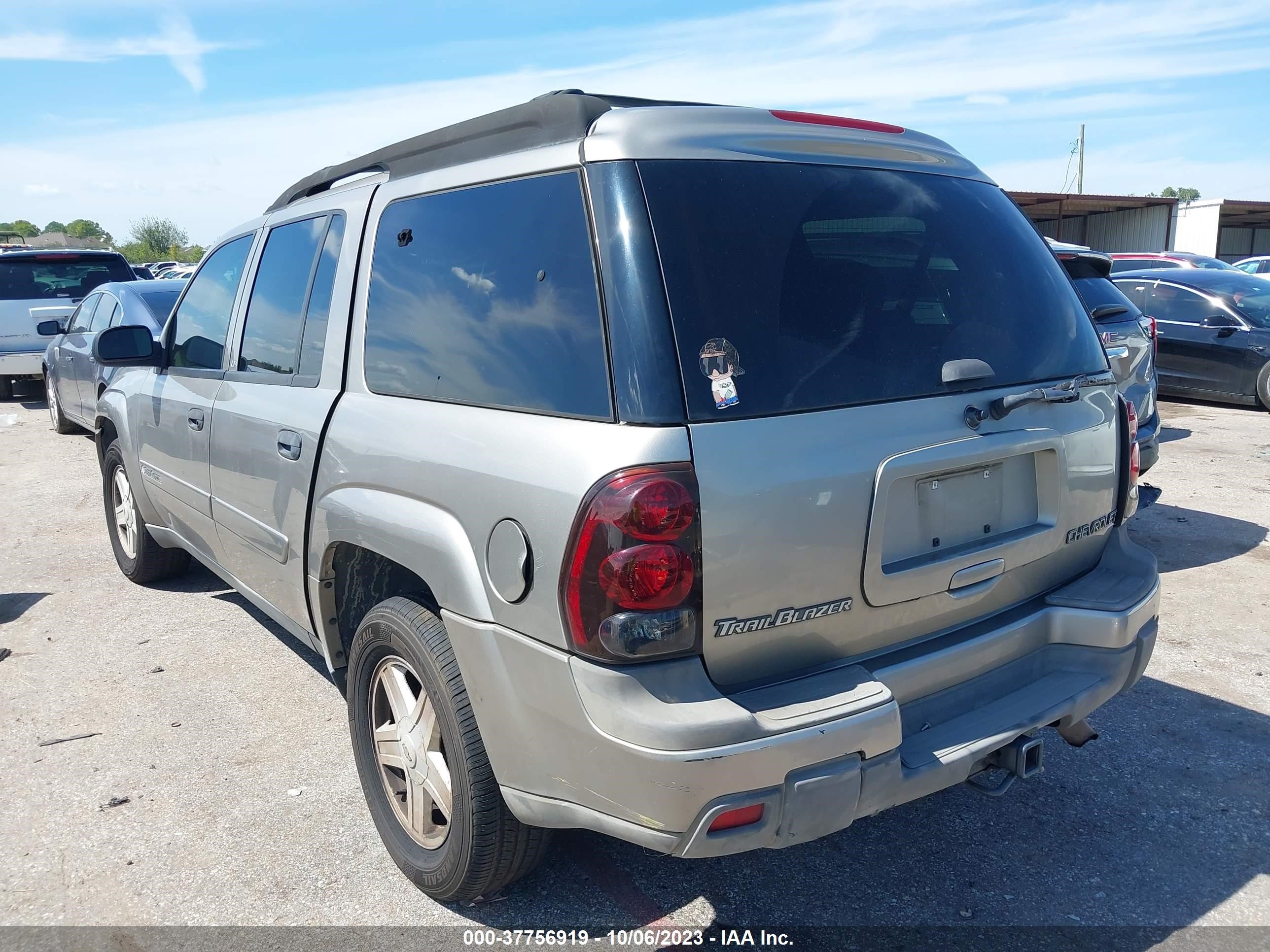 Photo 2 VIN: 1GNES16S036186999 - CHEVROLET TRAILBLAZER 