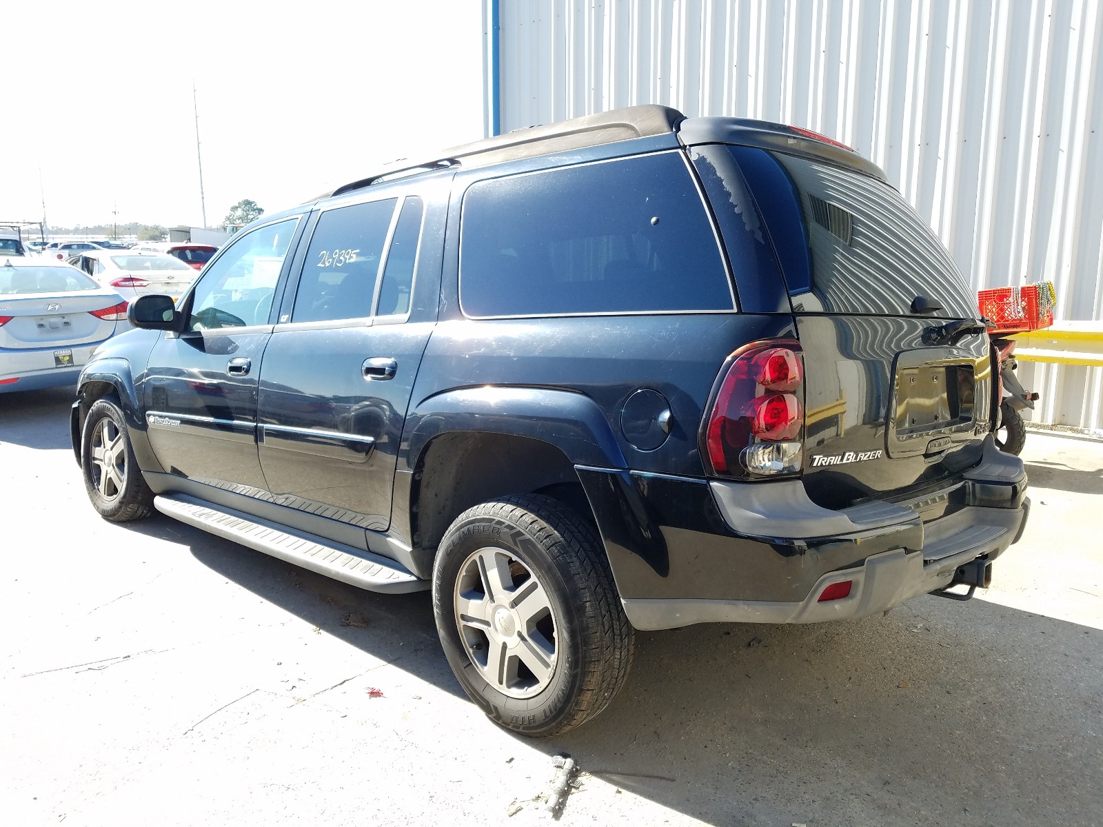 Photo 2 VIN: 1GNES16S046202748 - CHEVROLET TRAILBLAZE 