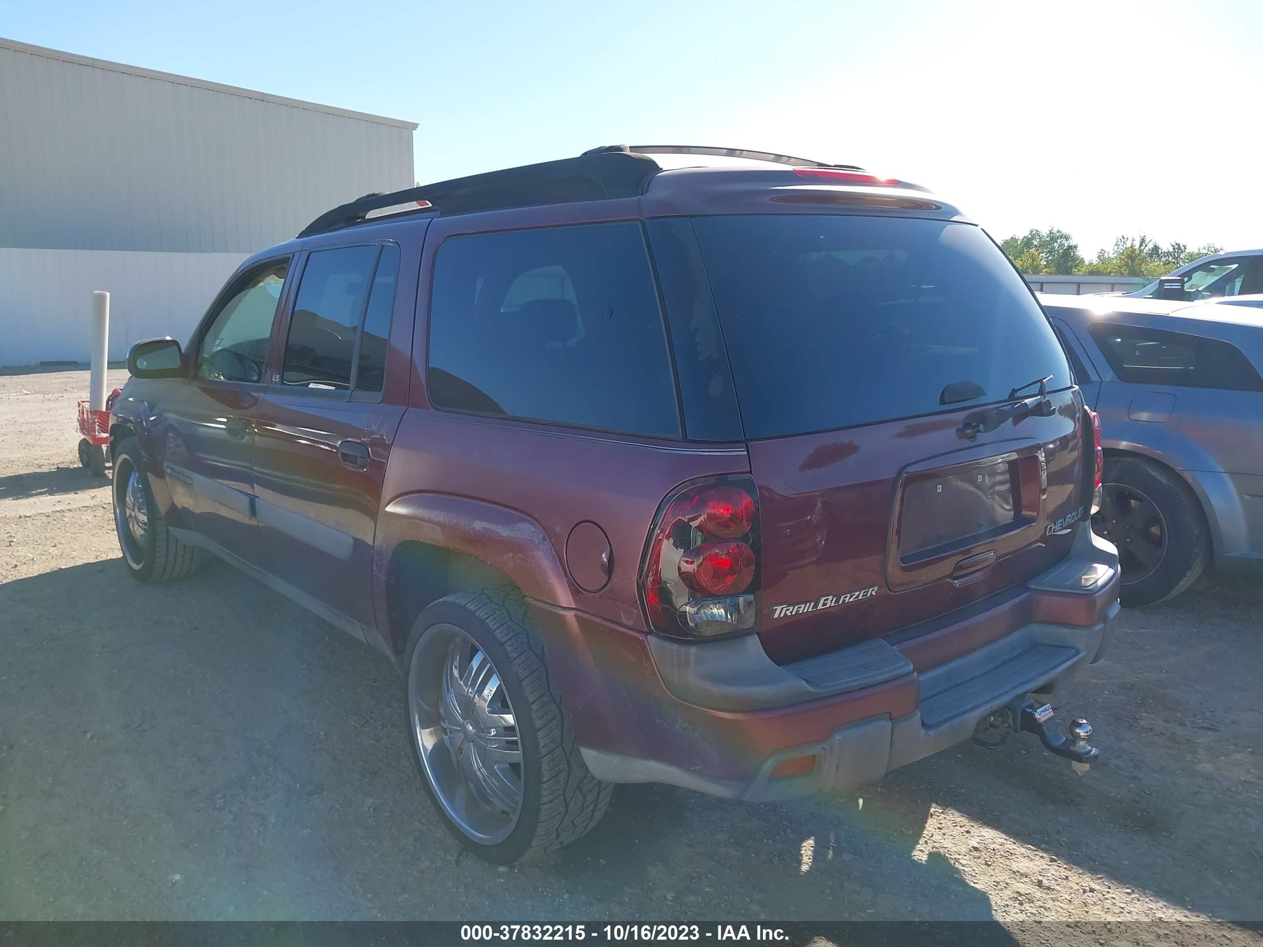 Photo 2 VIN: 1GNES16S146193008 - CHEVROLET TRAILBLAZER 