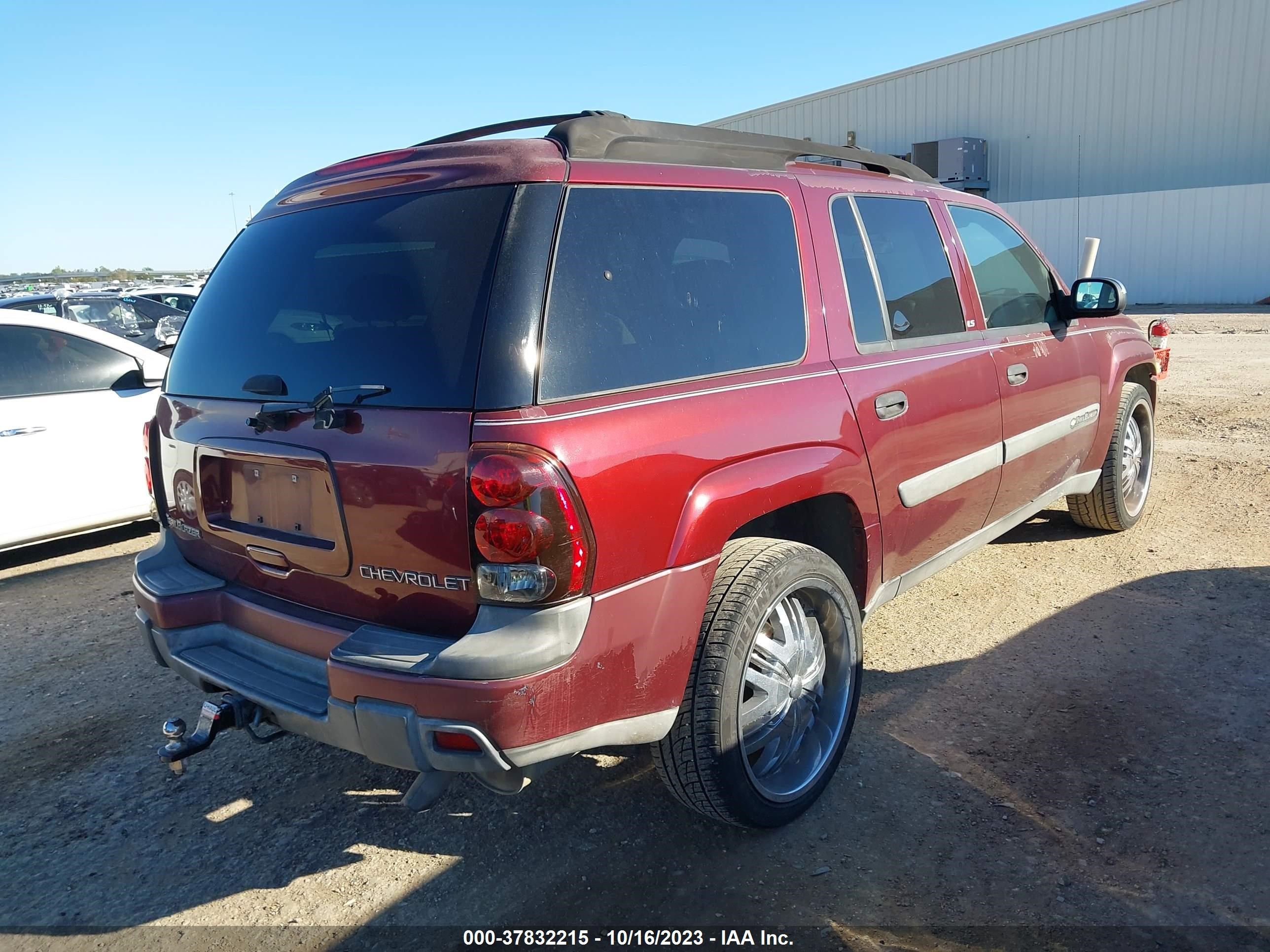 Photo 3 VIN: 1GNES16S146193008 - CHEVROLET TRAILBLAZER 