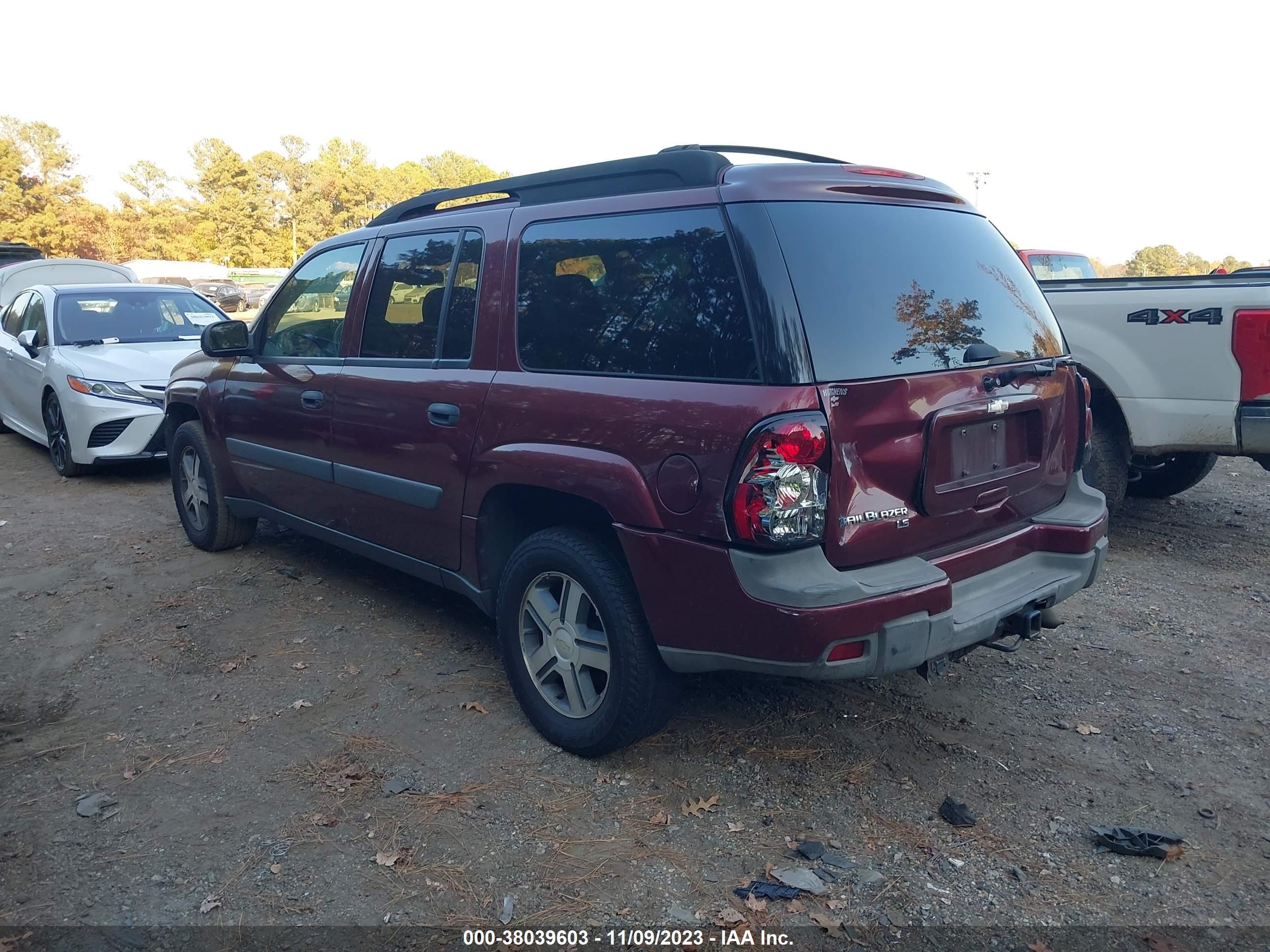 Photo 2 VIN: 1GNES16S156101722 - CHEVROLET TRAILBLAZER 