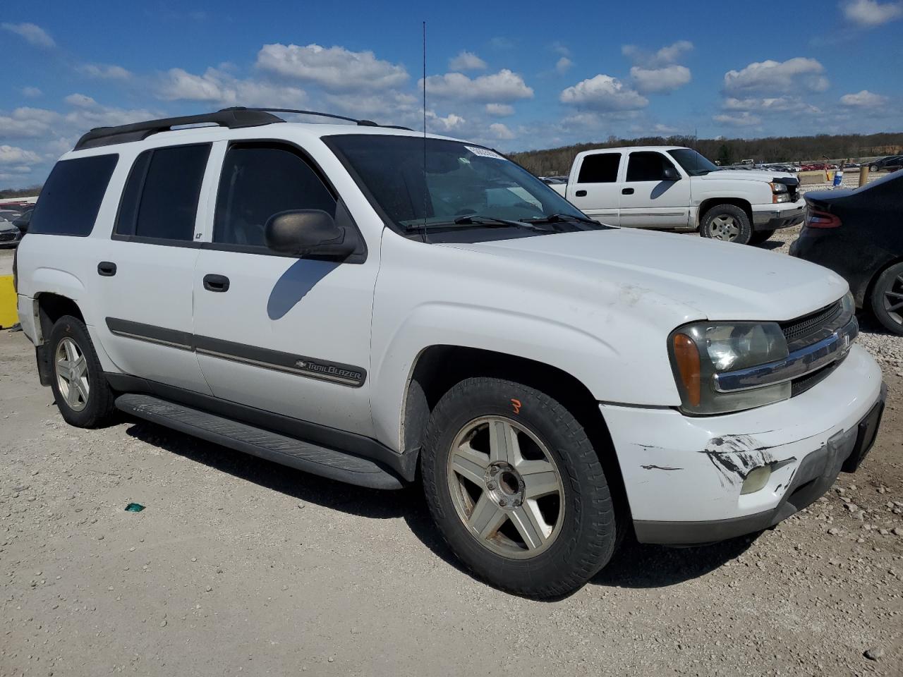 Photo 3 VIN: 1GNES16S326125869 - CHEVROLET TRAILBLAZER 