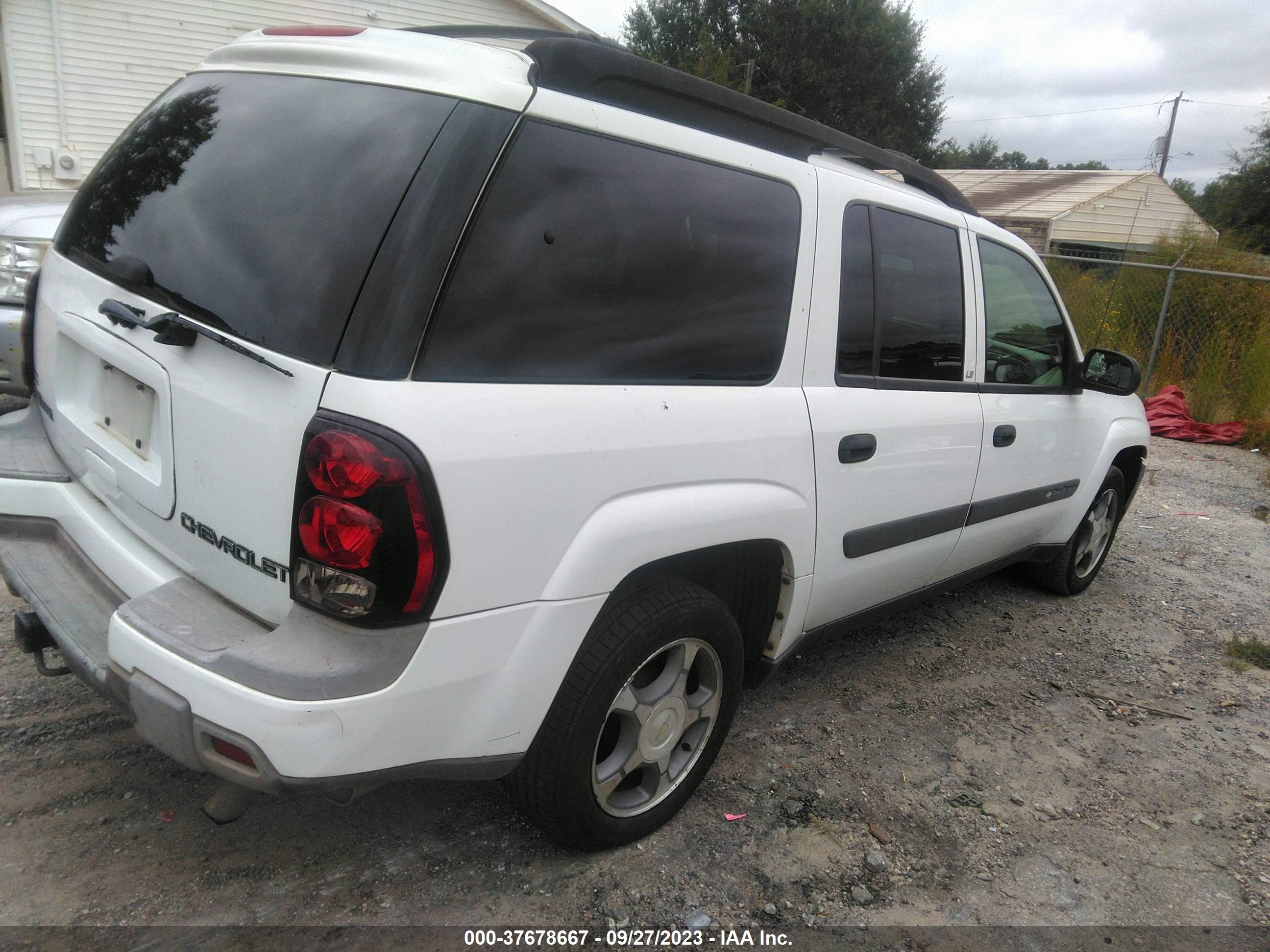 Photo 3 VIN: 1GNES16S446123292 - CHEVROLET TRAILBLAZER 