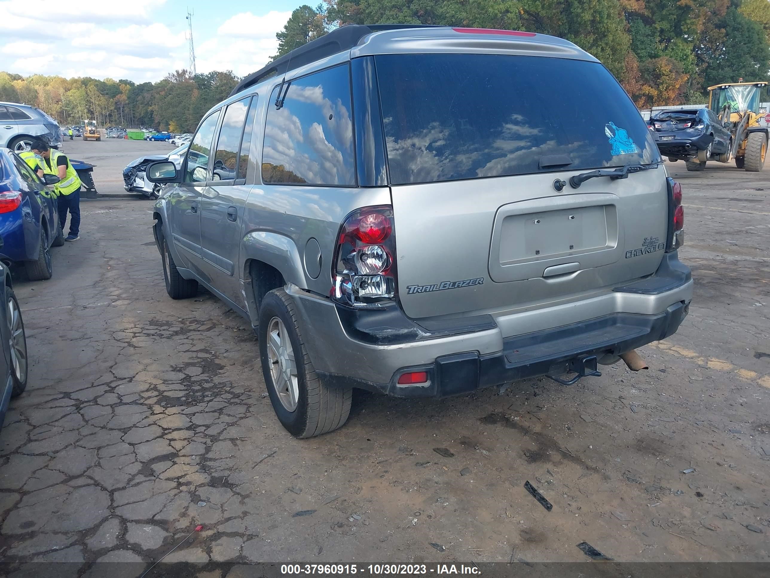 Photo 2 VIN: 1GNES16S726130718 - CHEVROLET TRAILBLAZER 