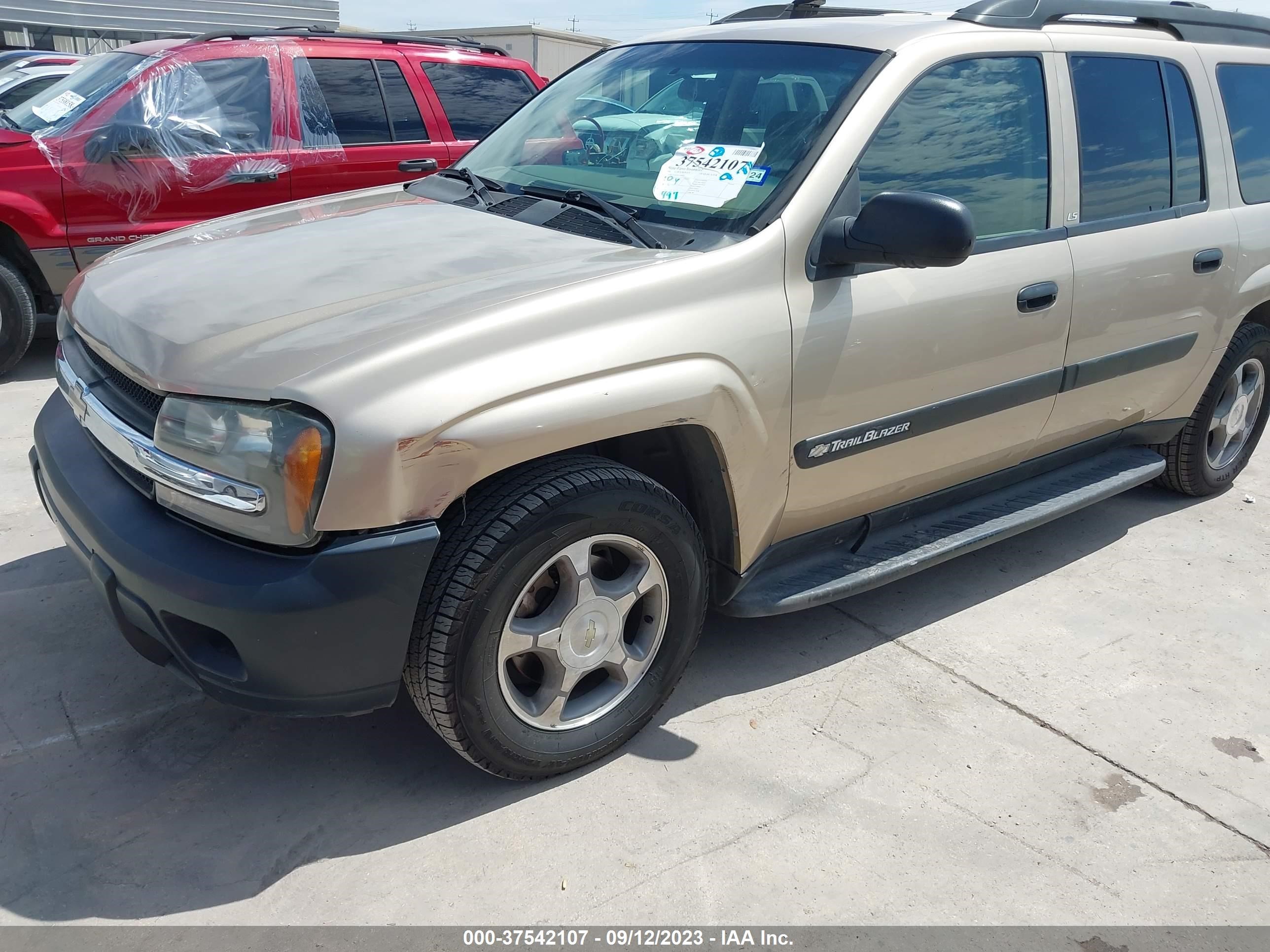 Photo 5 VIN: 1GNES16S946140685 - CHEVROLET TRAILBLAZER 