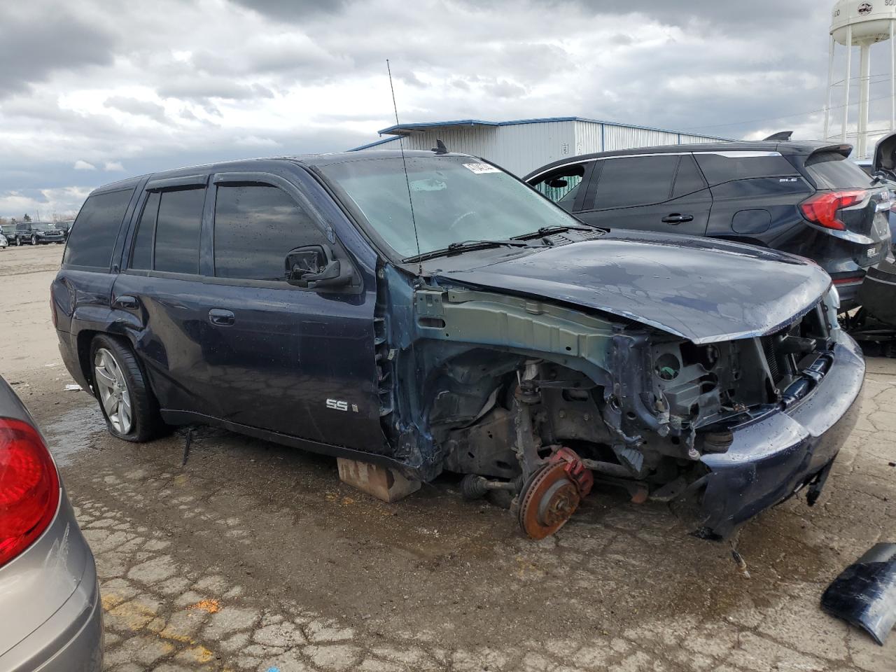 Photo 3 VIN: 1GNET13H282184045 - CHEVROLET TRAILBLAZER 