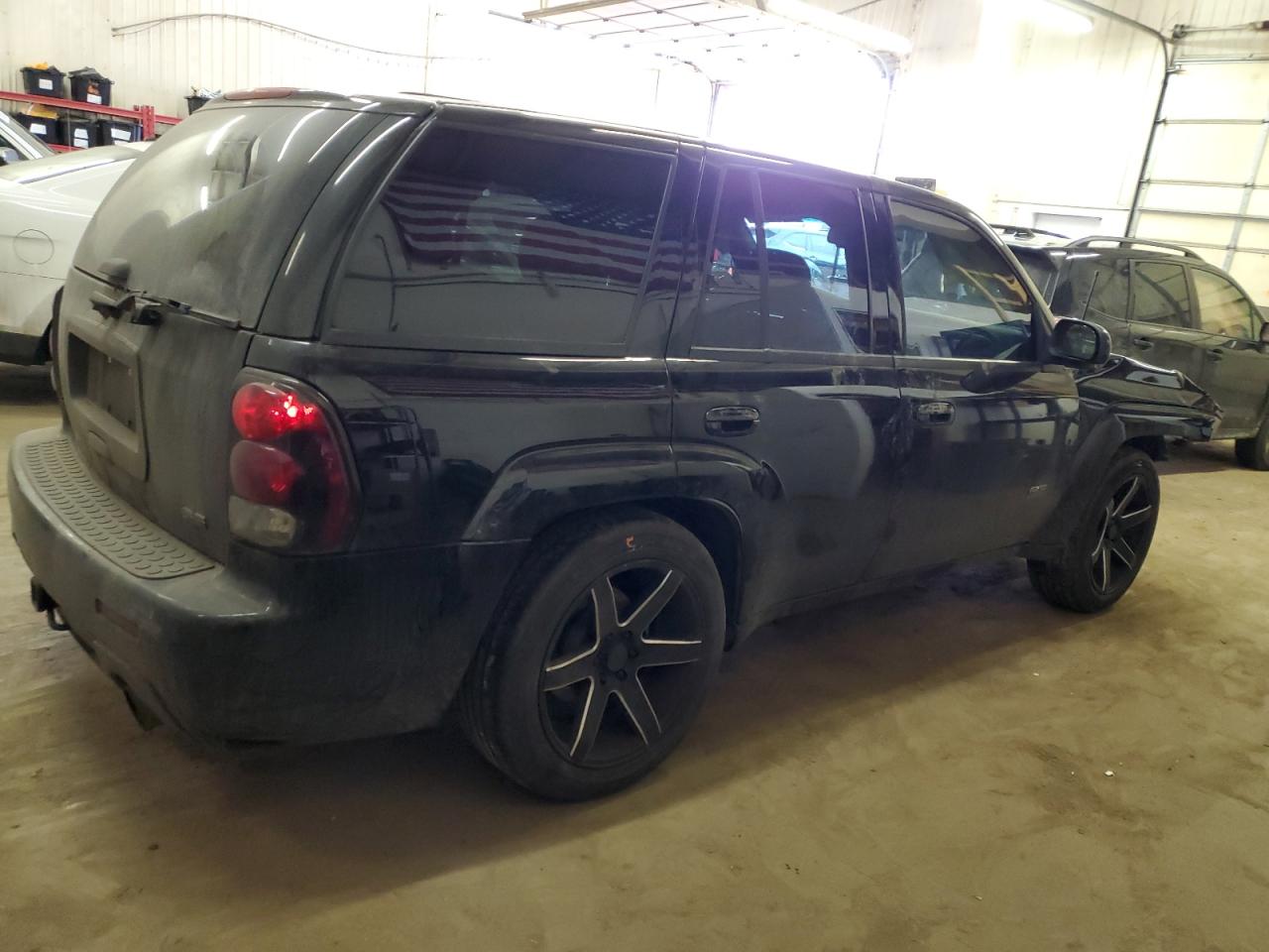 Photo 2 VIN: 1GNET13H762255267 - CHEVROLET TRAILBLAZER 