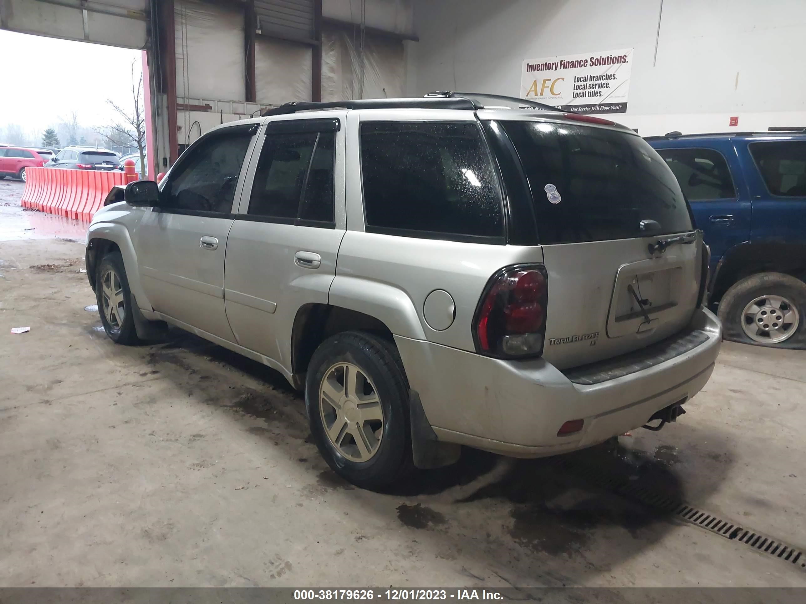 Photo 2 VIN: 1GNET13MX62161848 - CHEVROLET TRAILBLAZER 