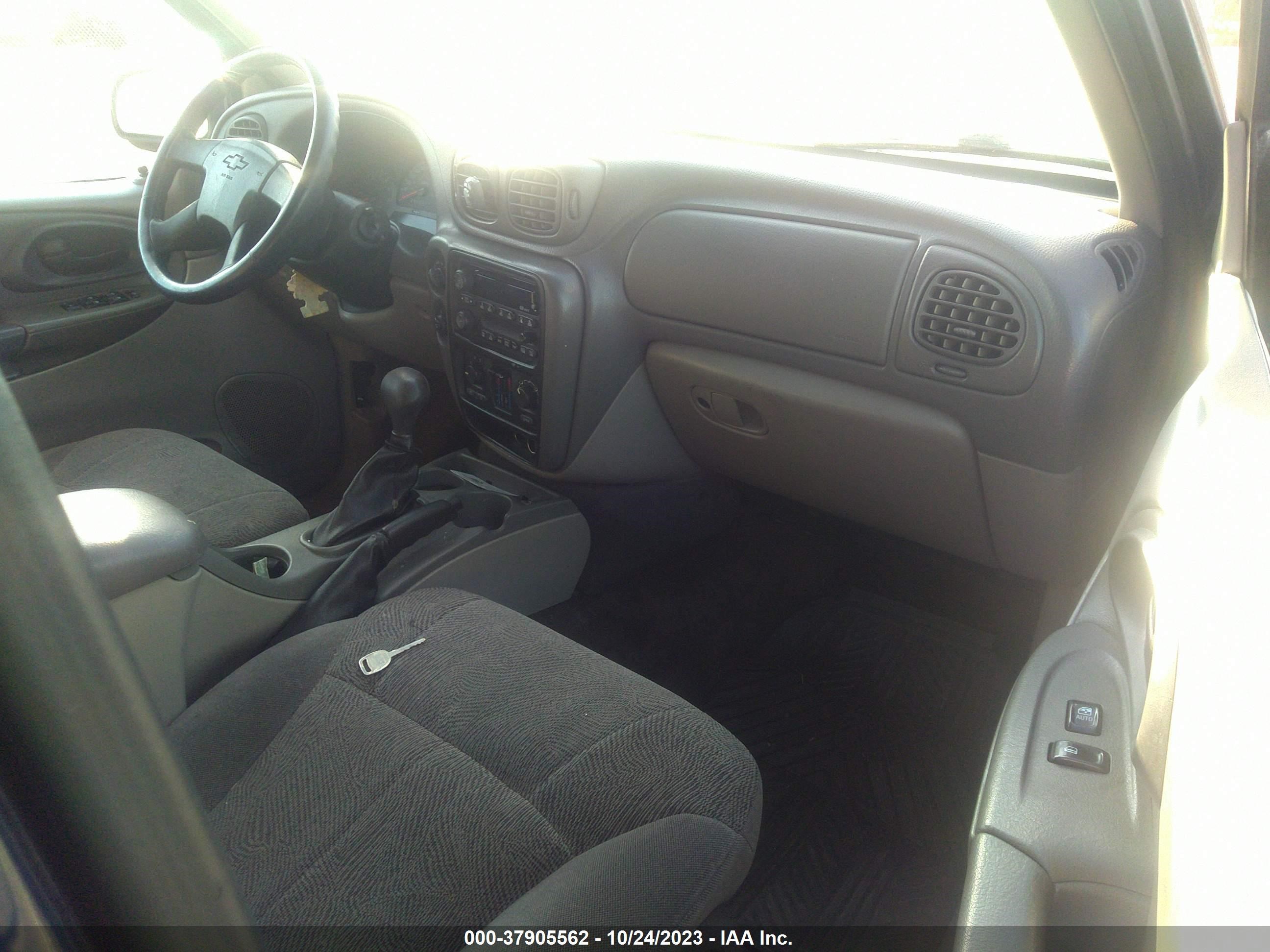 Photo 4 VIN: 1GNET16P736184689 - CHEVROLET TRAILBLAZER 