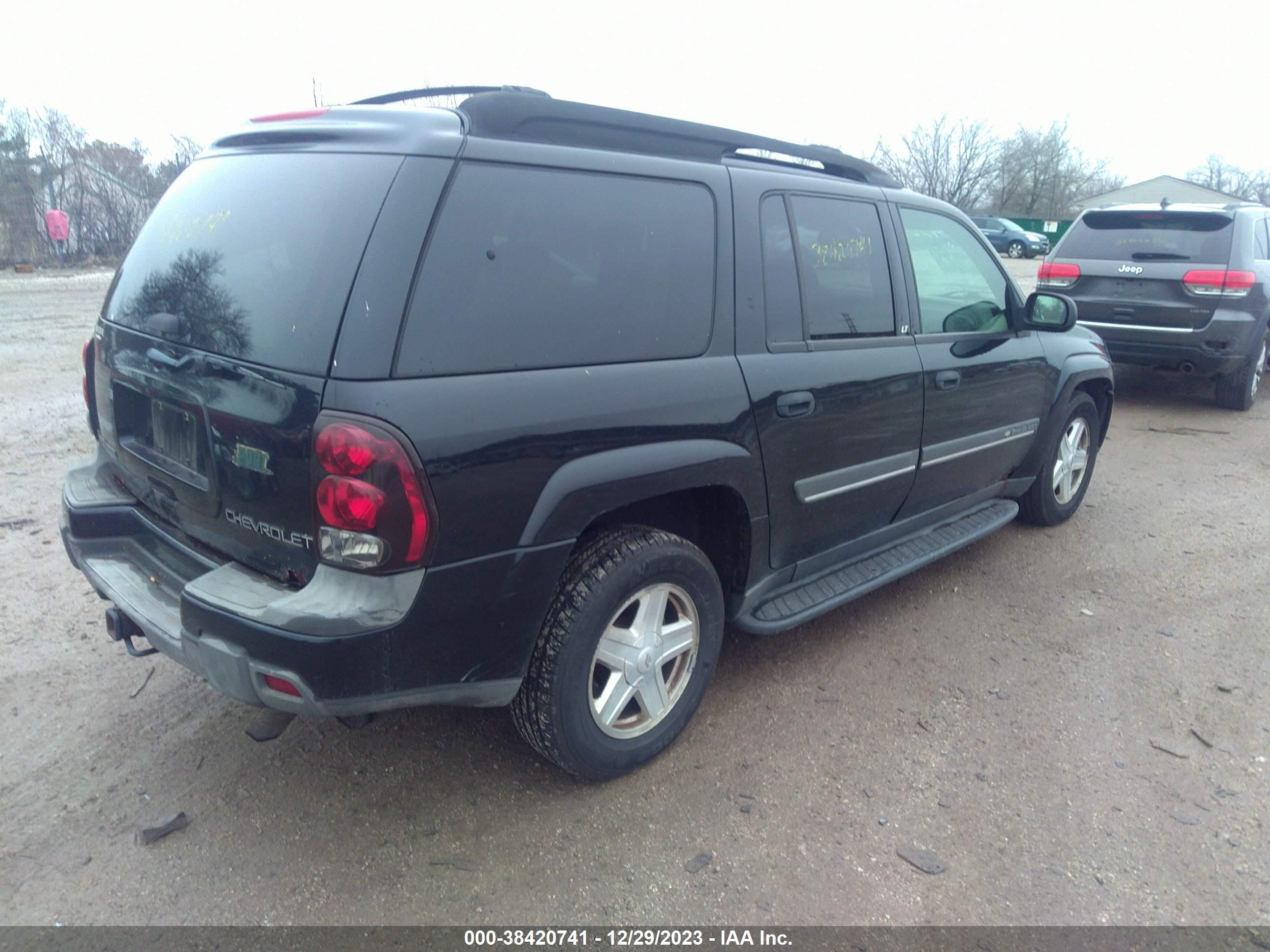 Photo 3 VIN: 1GNET16S126133482 - CHEVROLET TRAILBLAZER 