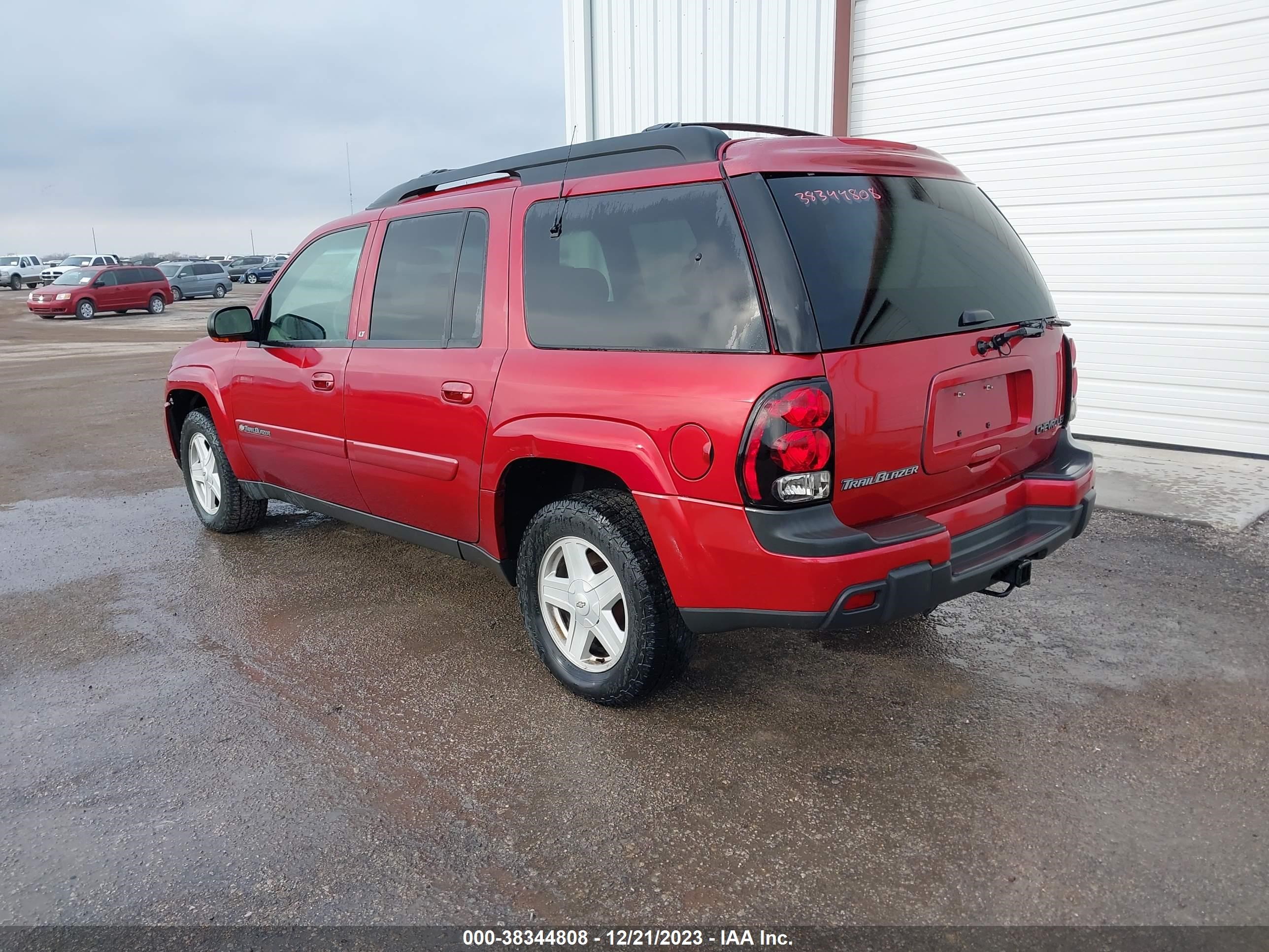 Photo 2 VIN: 1GNET16S236152818 - CHEVROLET TRAILBLAZER 