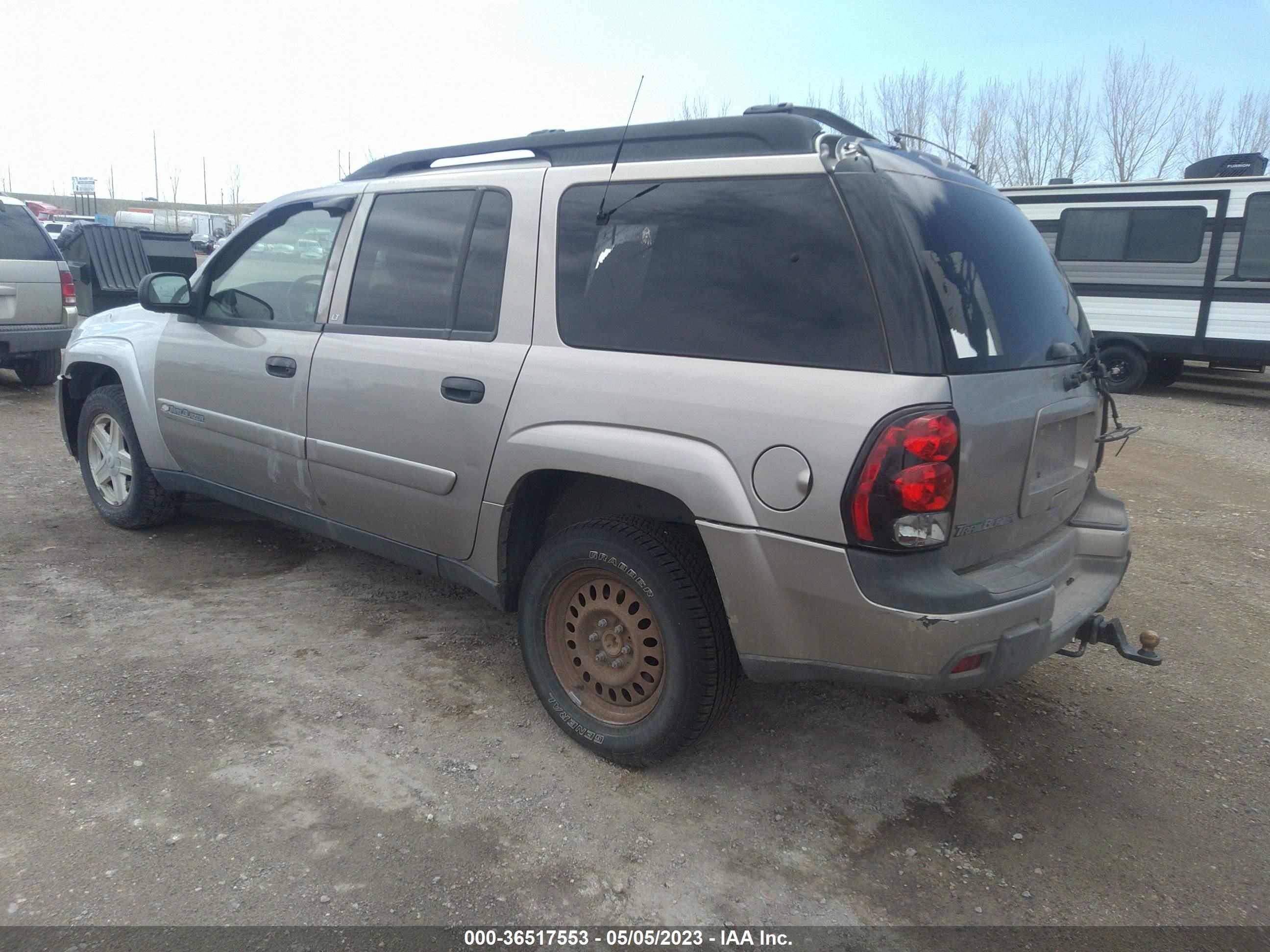 Photo 2 VIN: 1GNET16S536110319 - CHEVROLET TRAILBLAZER 