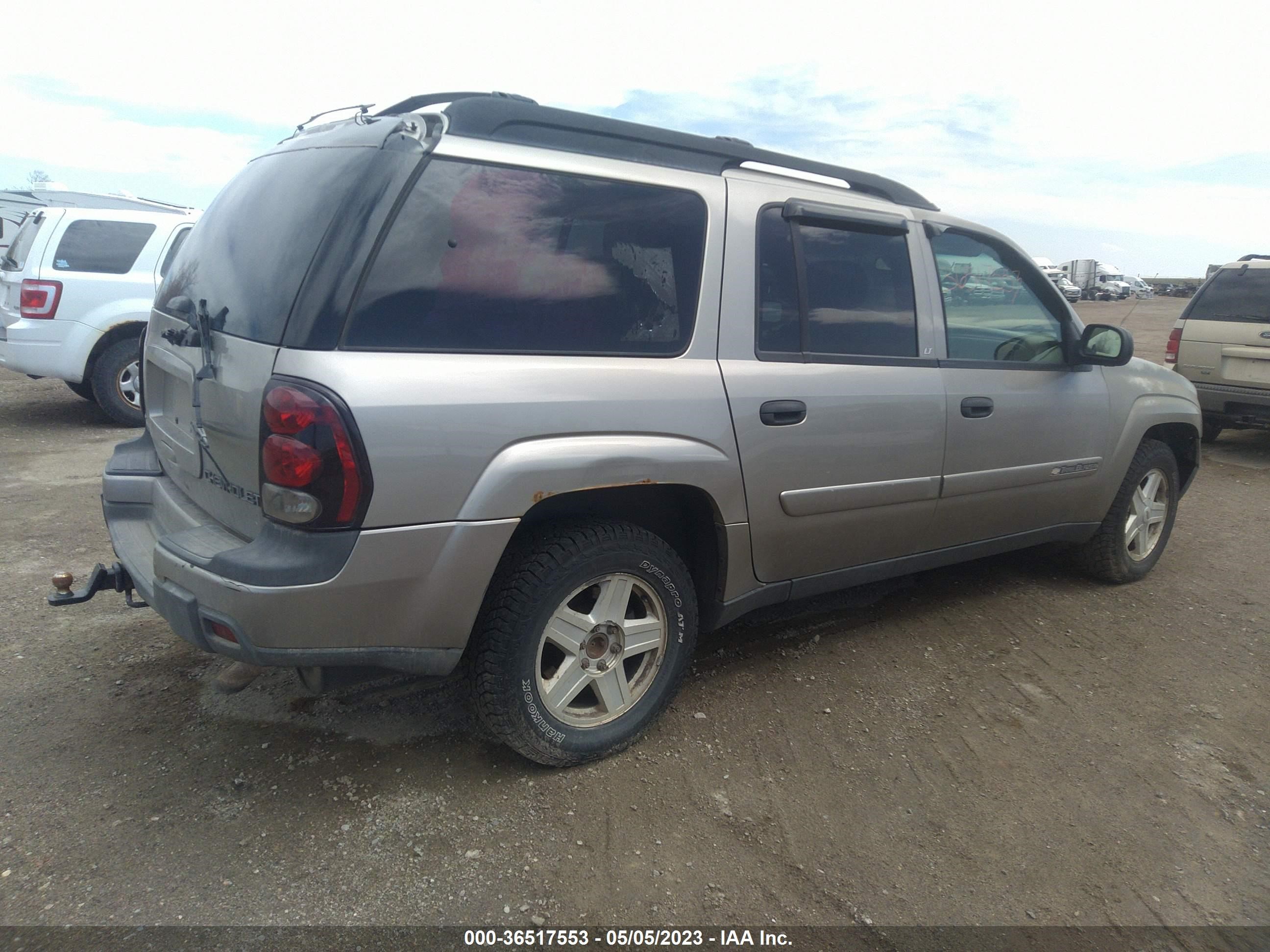 Photo 3 VIN: 1GNET16S536110319 - CHEVROLET TRAILBLAZER 