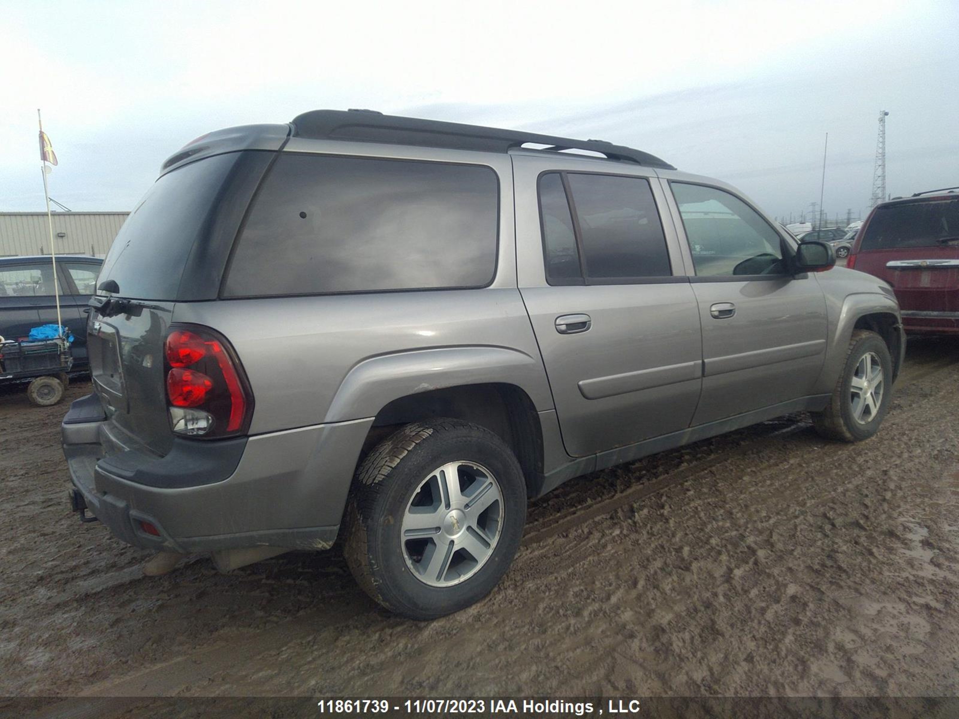 Photo 3 VIN: 1GNET16S556123980 - CHEVROLET TRAILBLAZER 