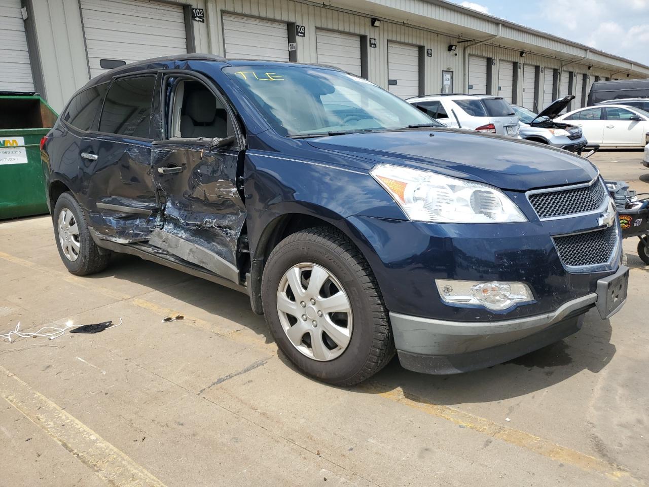 Photo 3 VIN: 1GNEV13DX9S171651 - CHEVROLET TRAVERSE 