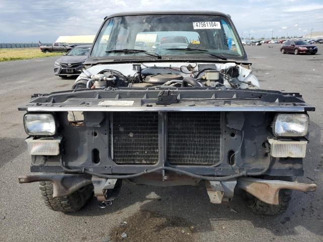 Photo 4 VIN: 1GNEV18K8JF185374 - CHEVROLET BLAZER 