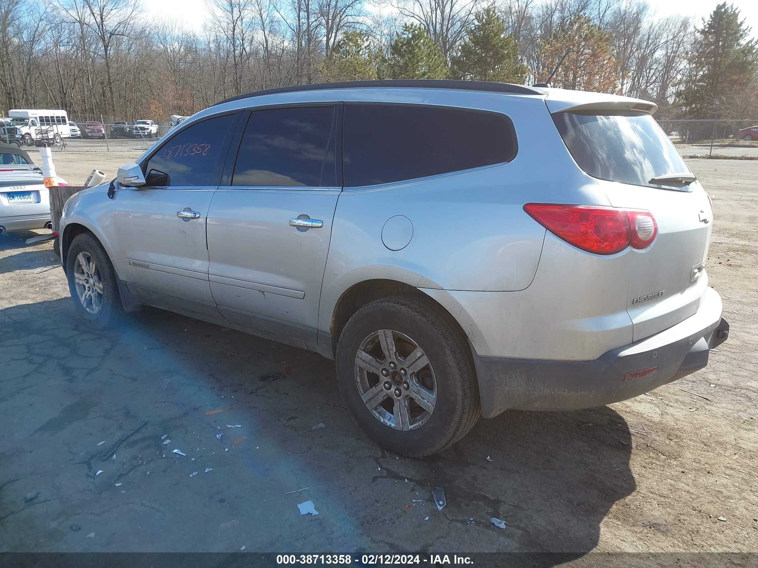 Photo 2 VIN: 1GNEV23D69S178652 - CHEVROLET TRAVERSE 