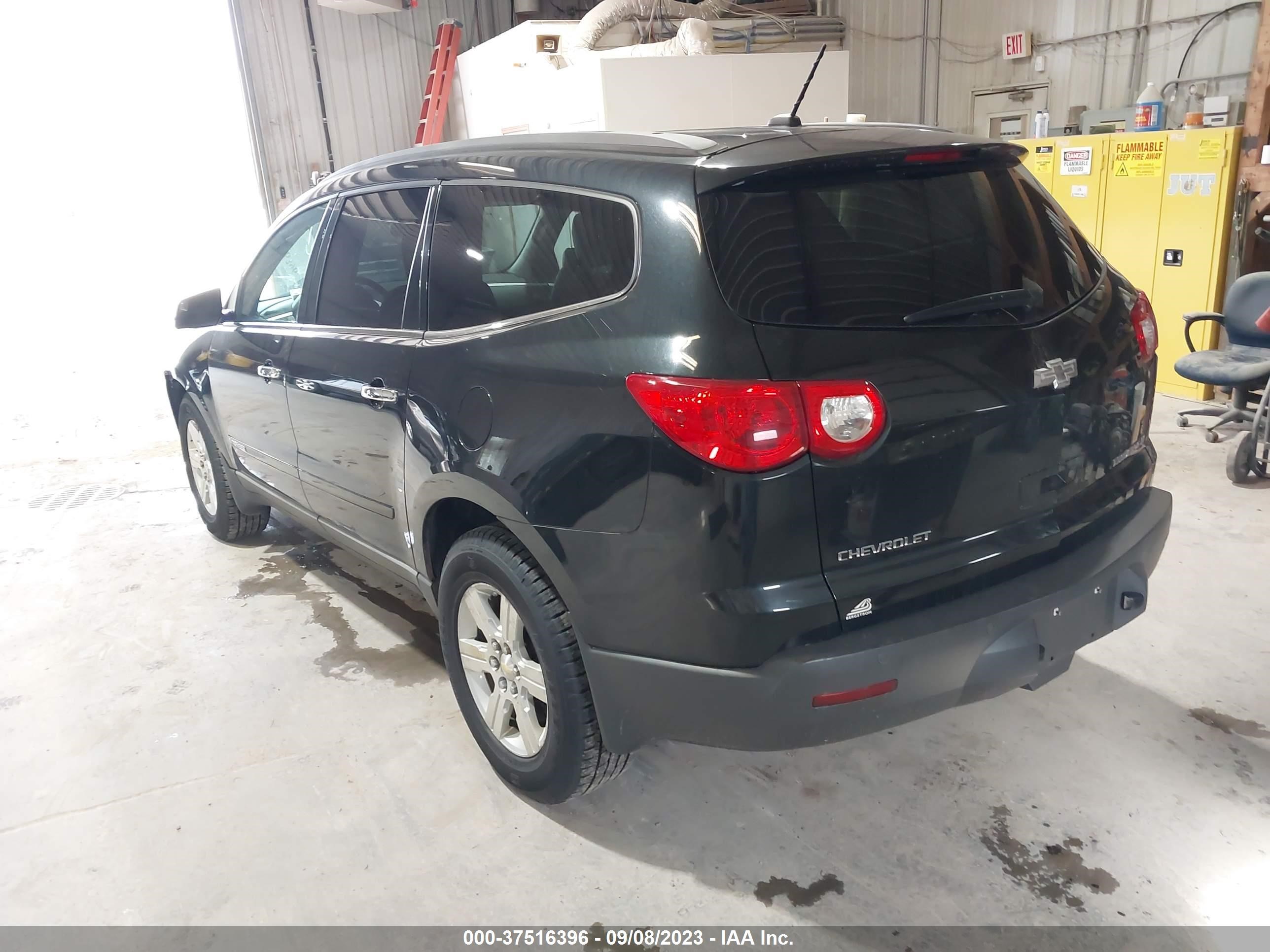 Photo 2 VIN: 1GNEV23D89S159486 - CHEVROLET TRAVERSE 