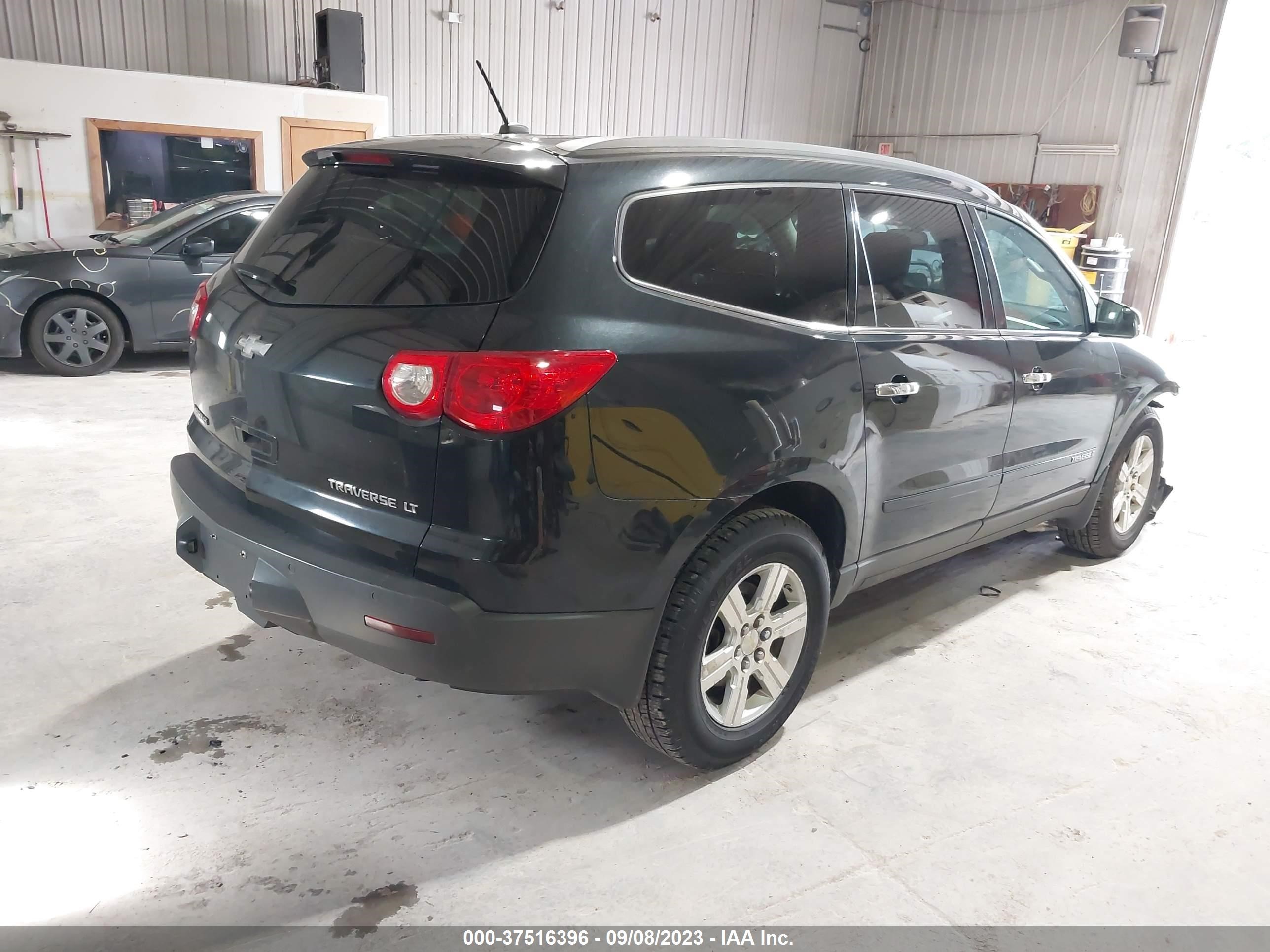 Photo 3 VIN: 1GNEV23D89S159486 - CHEVROLET TRAVERSE 