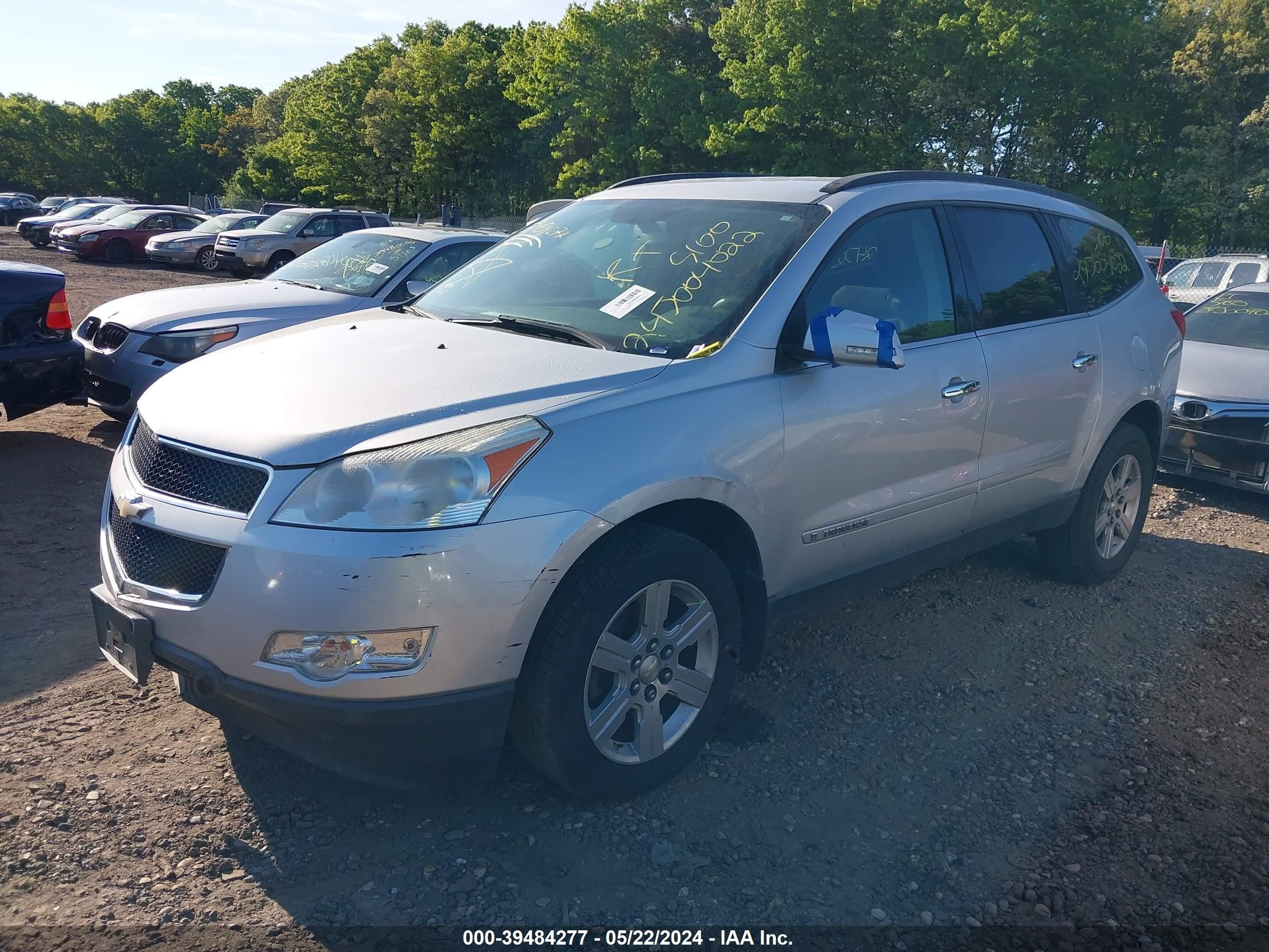 Photo 1 VIN: 1GNEV23DX9S104487 - CHEVROLET TRAVERSE 