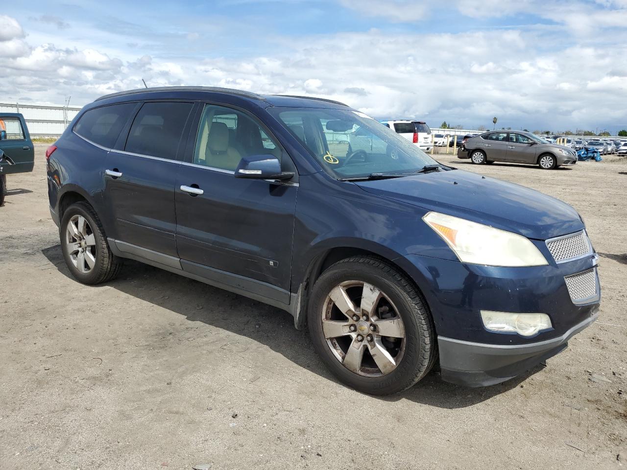 Photo 3 VIN: 1GNEV33D59S152792 - CHEVROLET TRAVERSE 