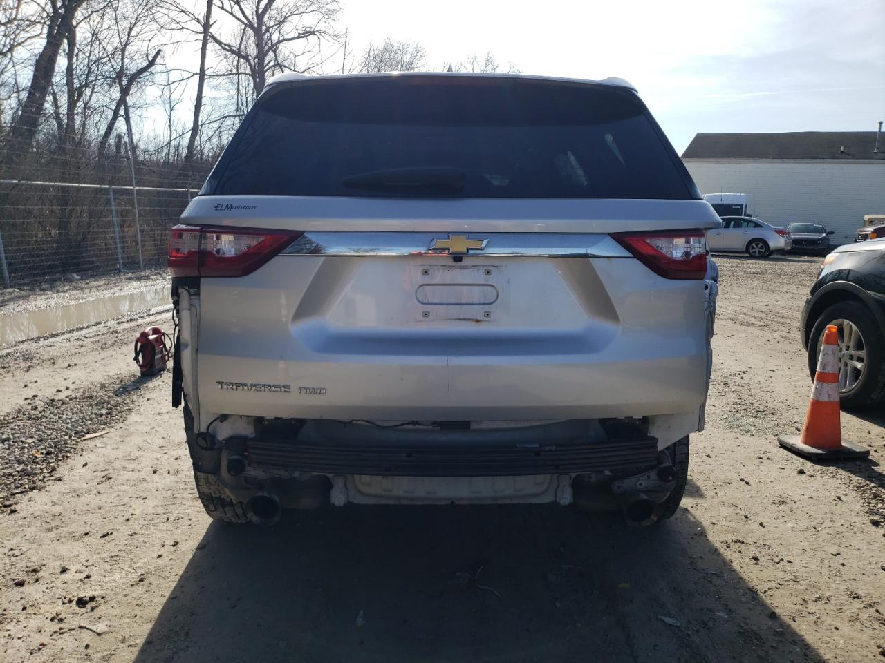 Photo 5 VIN: 1GNEVFKW5JJ279072 - CHEVROLET TRAVERSE 