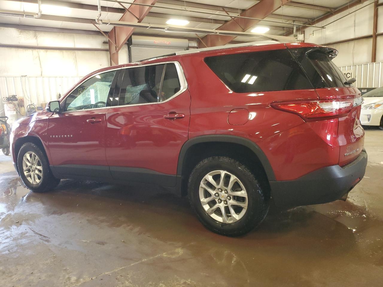 Photo 1 VIN: 1GNEVGKW1JJ154561 - CHEVROLET TRAVERSE 