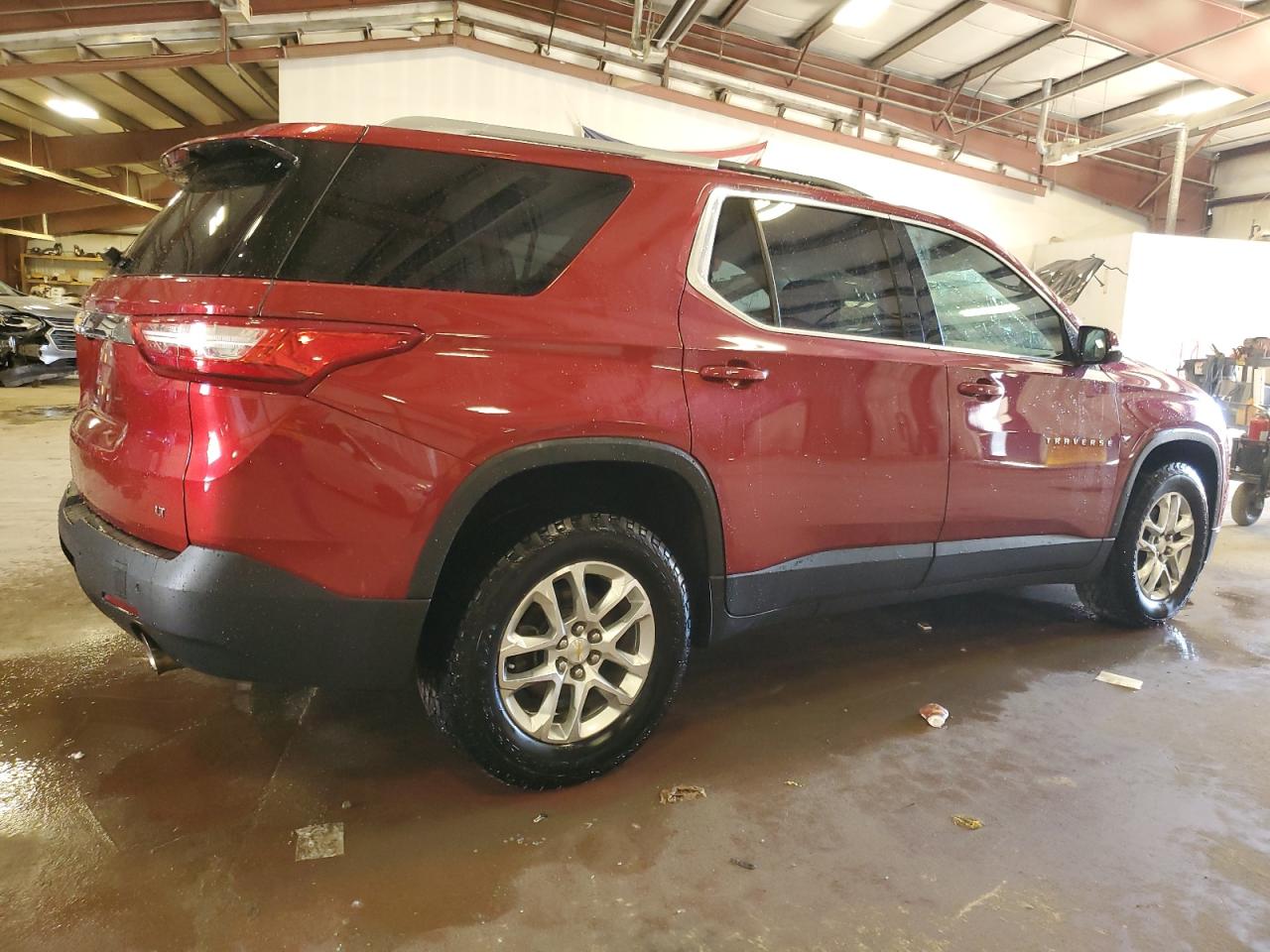 Photo 2 VIN: 1GNEVGKW1JJ154561 - CHEVROLET TRAVERSE 