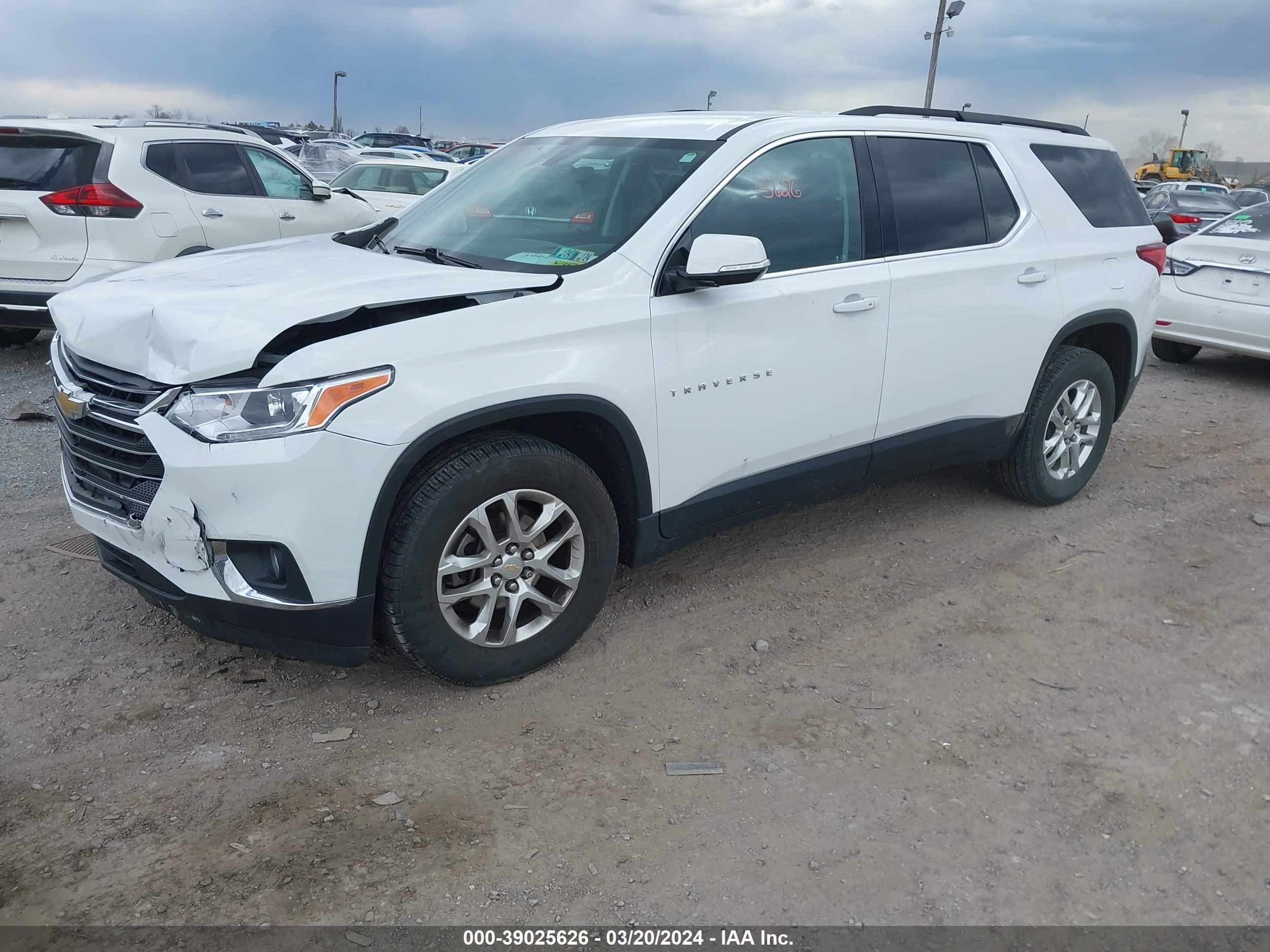 Photo 1 VIN: 1GNEVGKW1KJ248182 - CHEVROLET TRAVERSE 