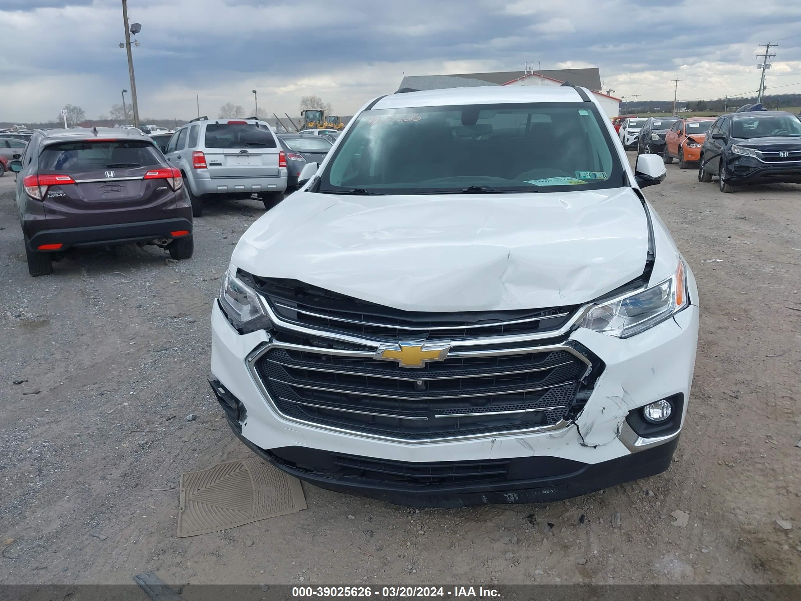 Photo 11 VIN: 1GNEVGKW1KJ248182 - CHEVROLET TRAVERSE 