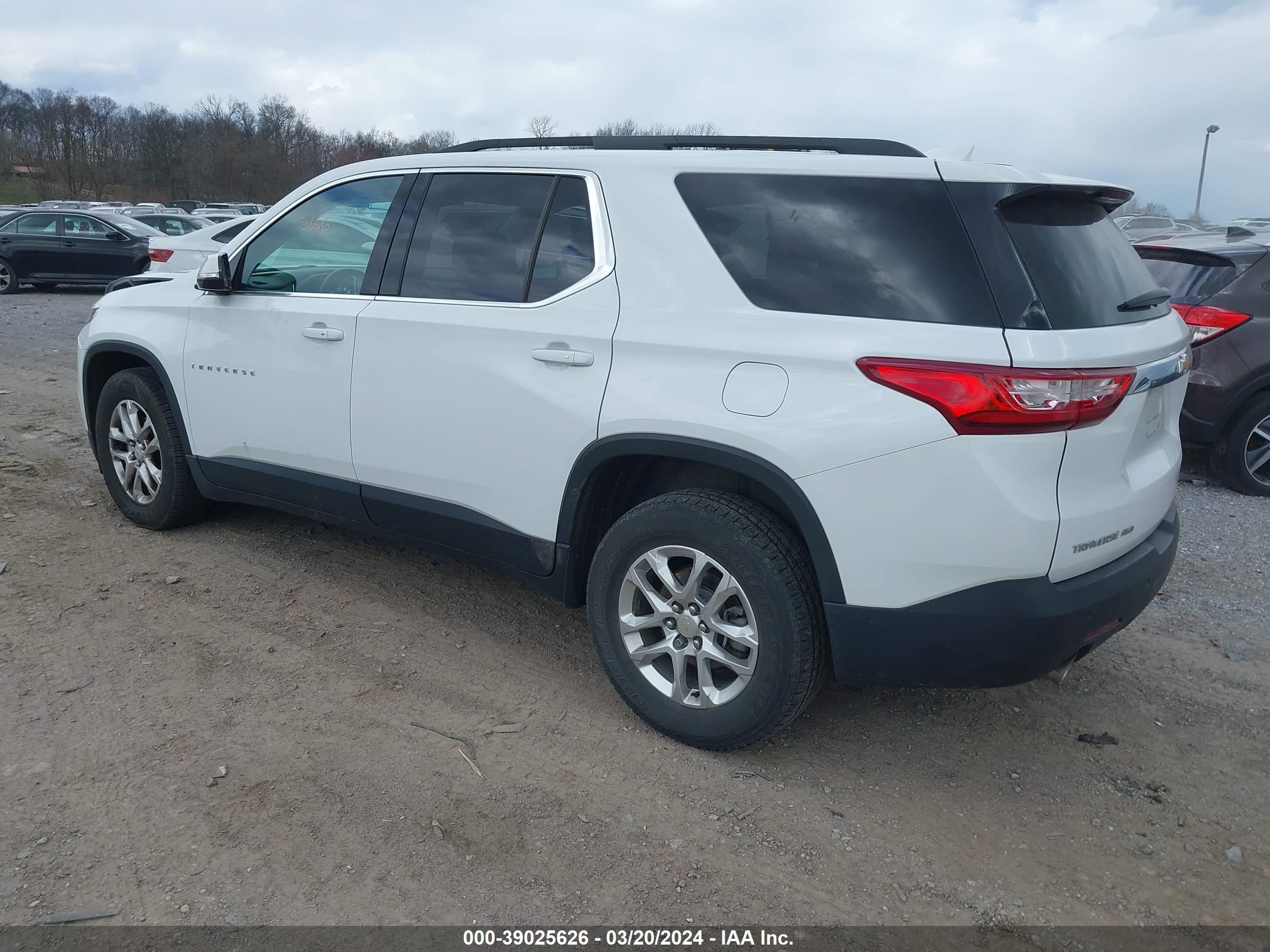 Photo 2 VIN: 1GNEVGKW1KJ248182 - CHEVROLET TRAVERSE 