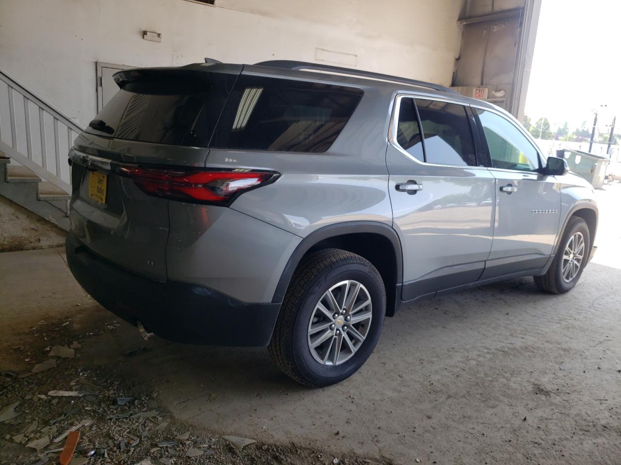 Photo 2 VIN: 1GNEVGKW4PJ272788 - CHEVROLET TRAVERSE 