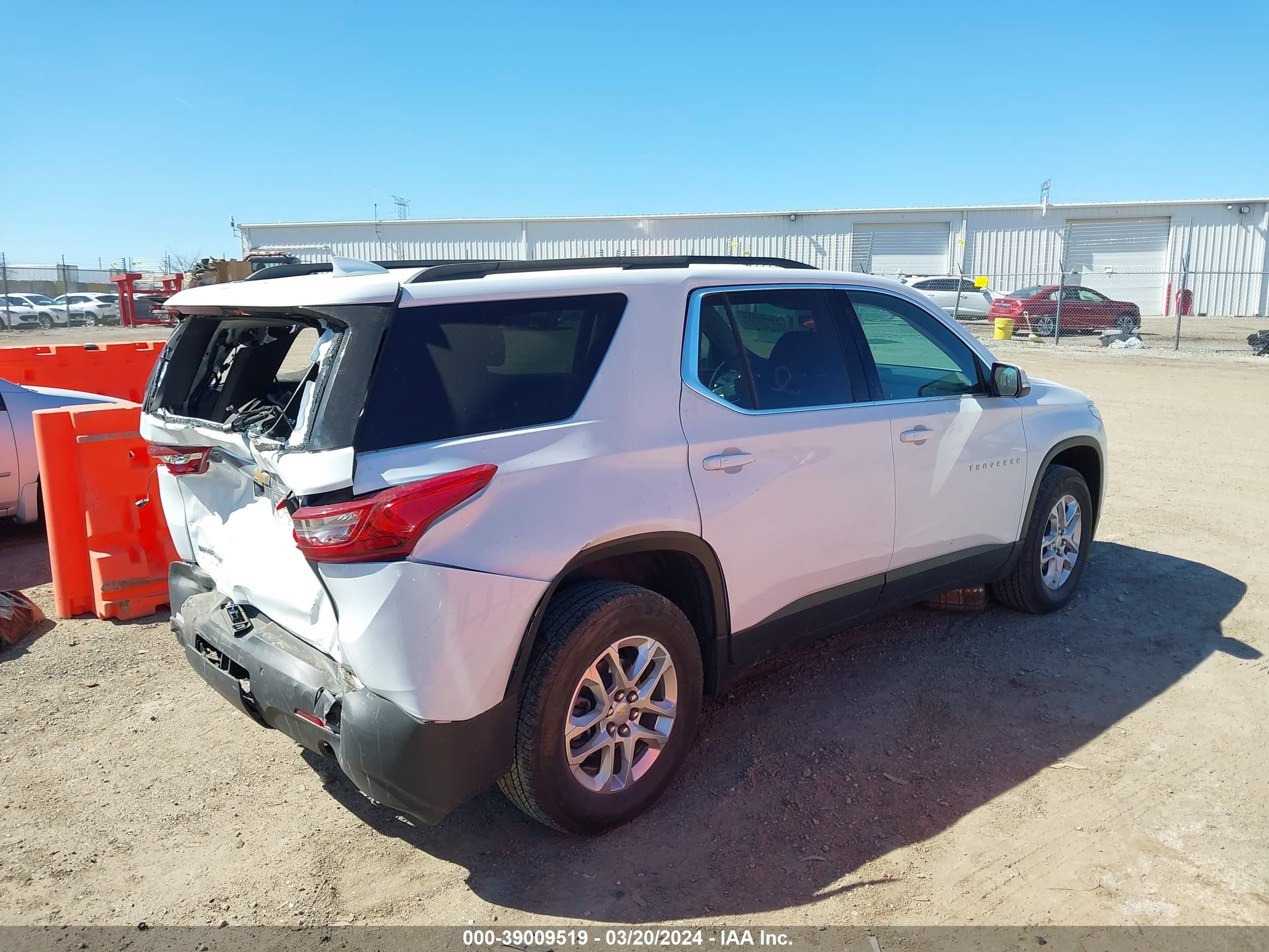 Photo 3 VIN: 1GNEVGKW5MJ272276 - CHEVROLET TRAVERSE 