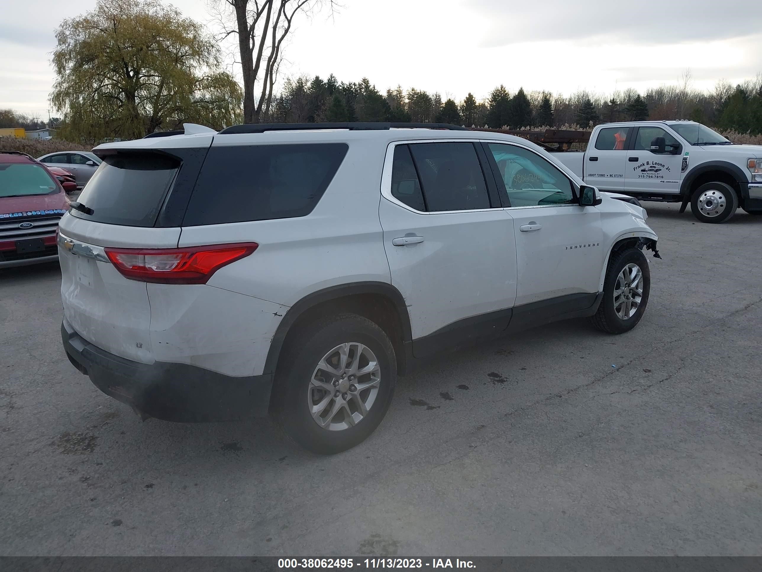 Photo 3 VIN: 1GNEVGKW6MJ108051 - CHEVROLET TRAVERSE 