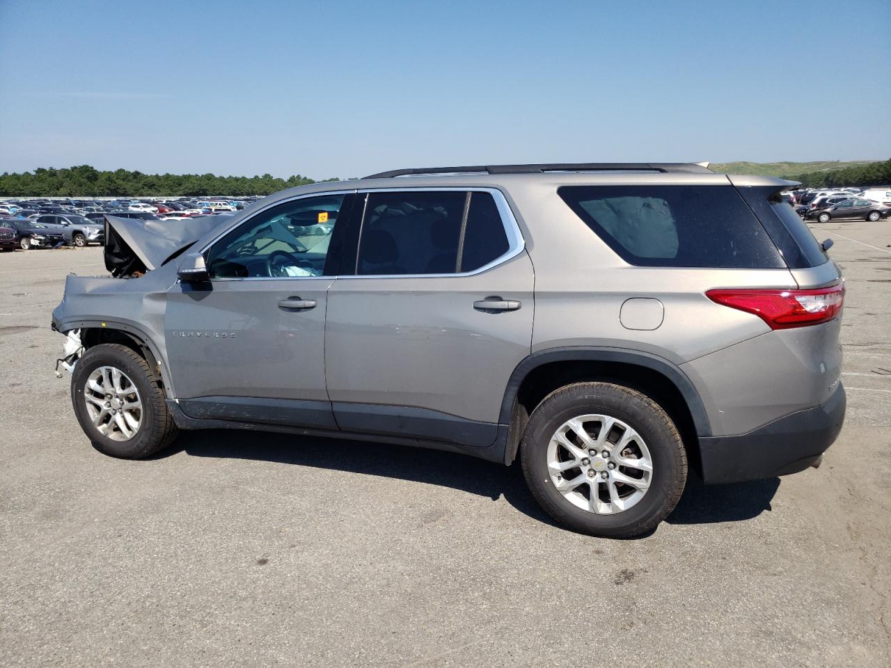 Photo 1 VIN: 1GNEVGKW7KJ151603 - CHEVROLET TRAVERSE 