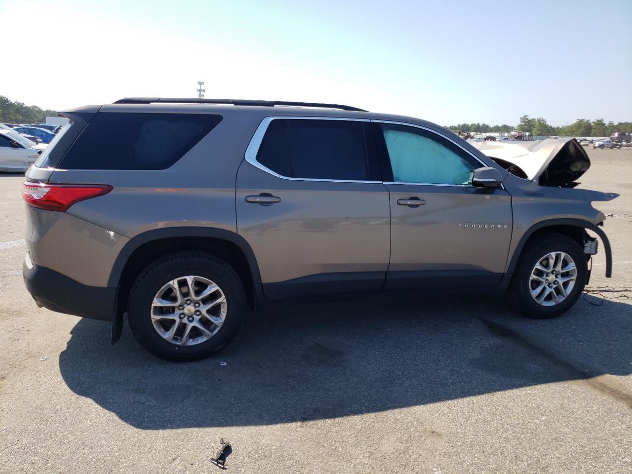 Photo 2 VIN: 1GNEVGKW7KJ151603 - CHEVROLET TRAVERSE 